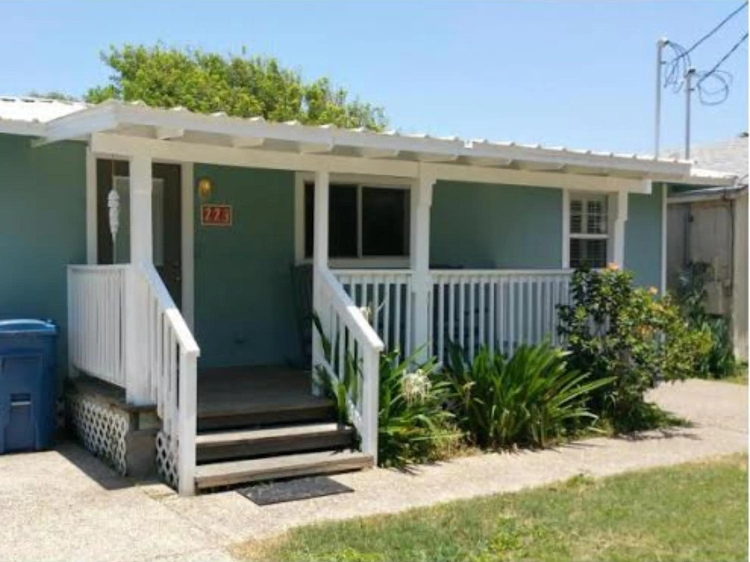 Property building in Cape Cod Cottage