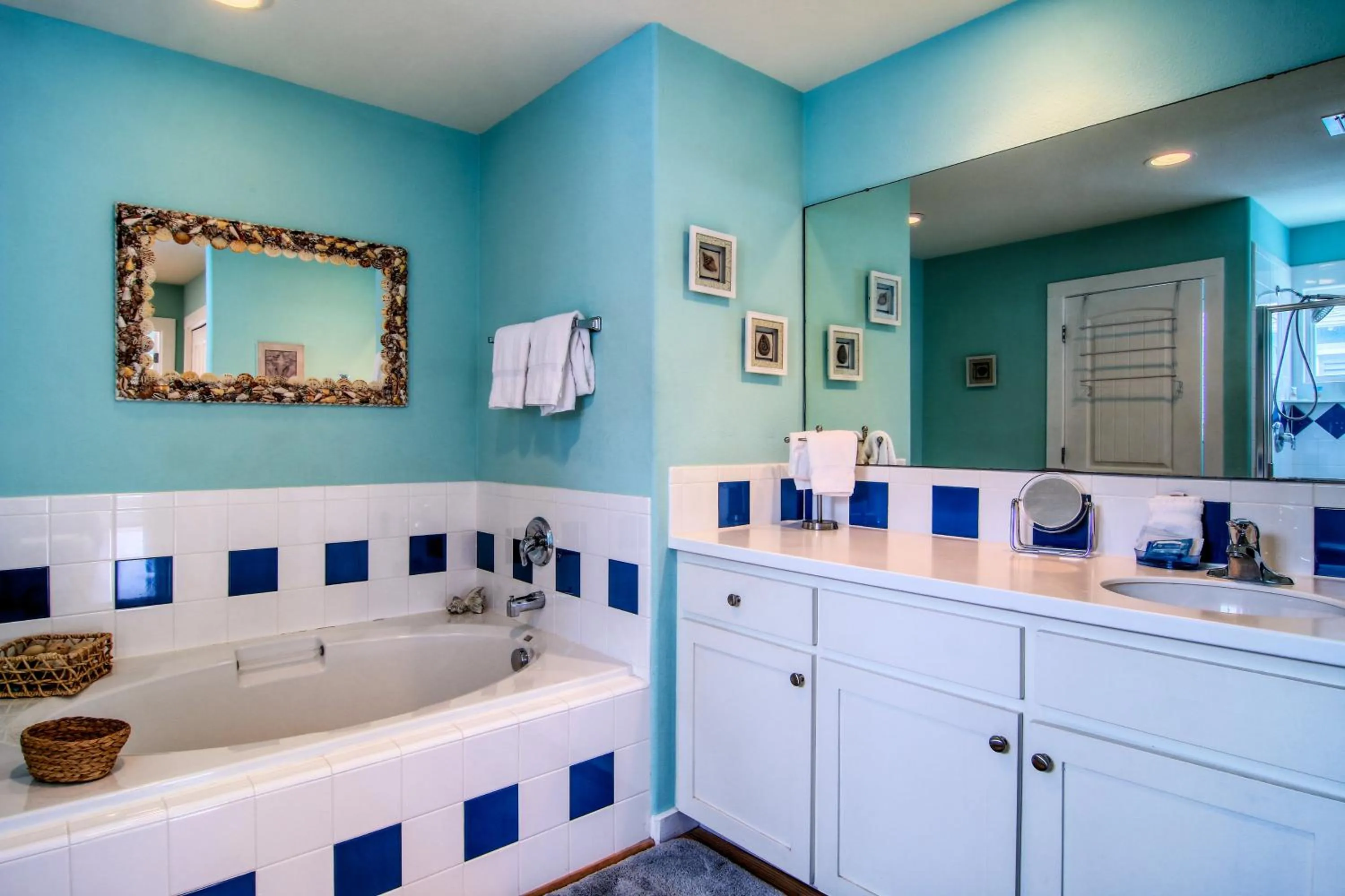 Property building in The Ohana Hut