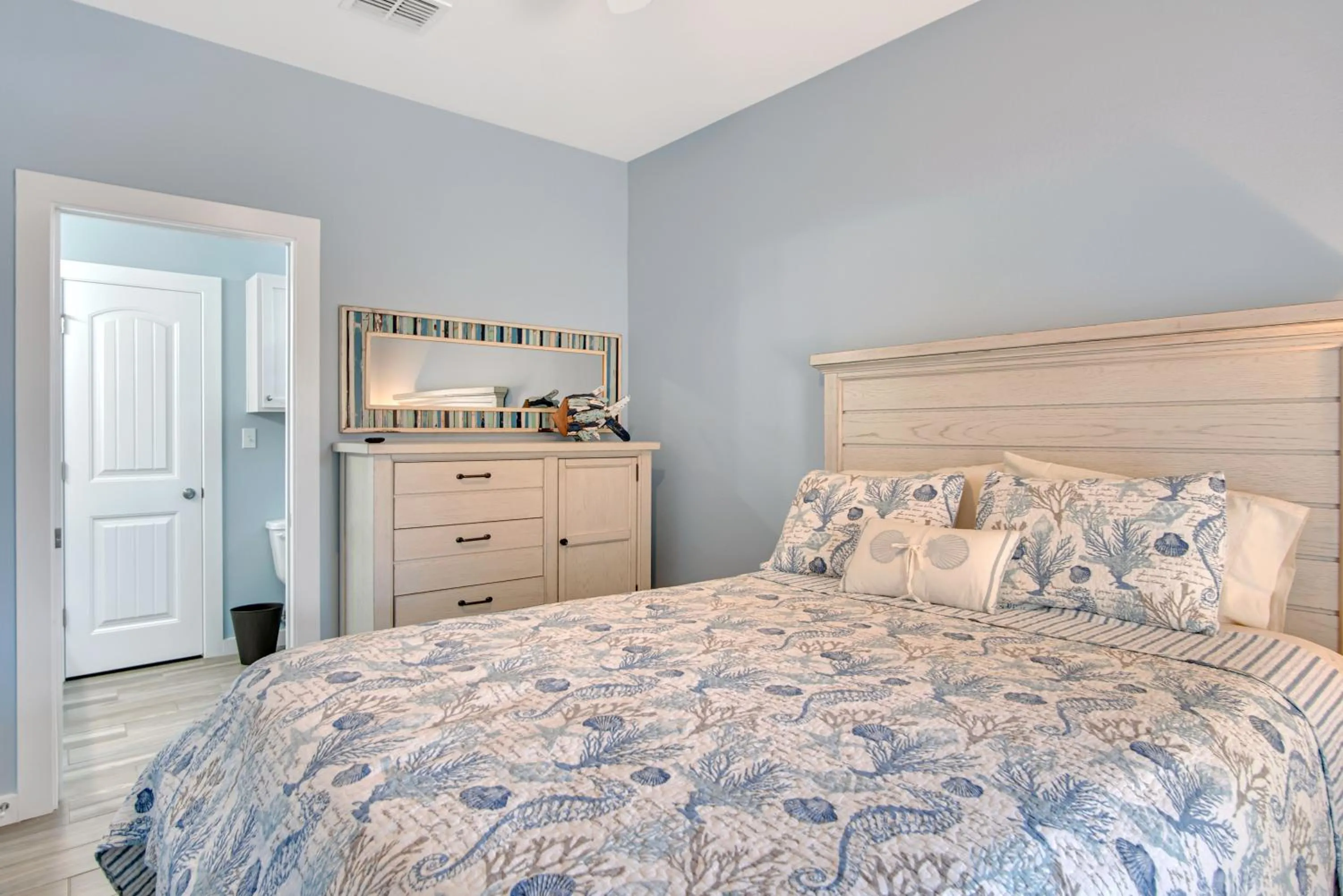 Property building, Bed in Fin And Tonic