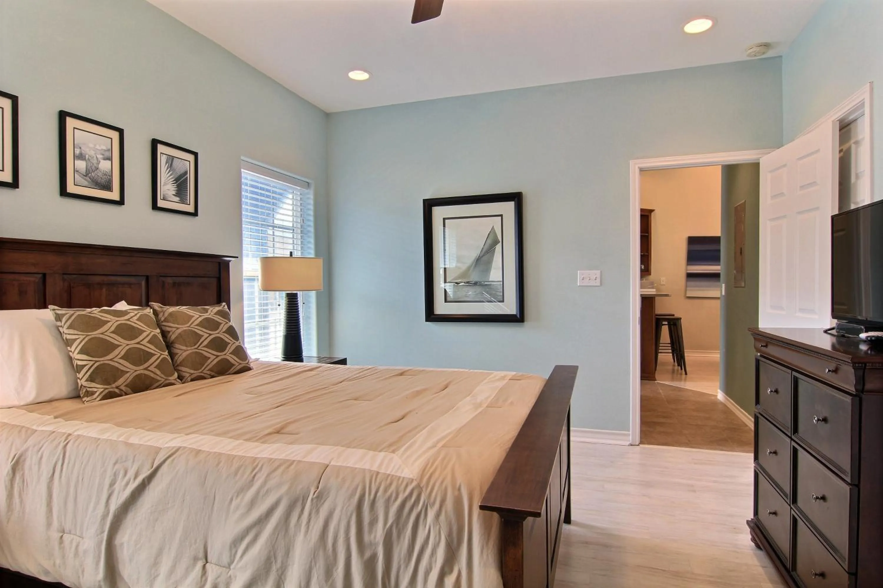 Property building, Bed in Beach Bunker