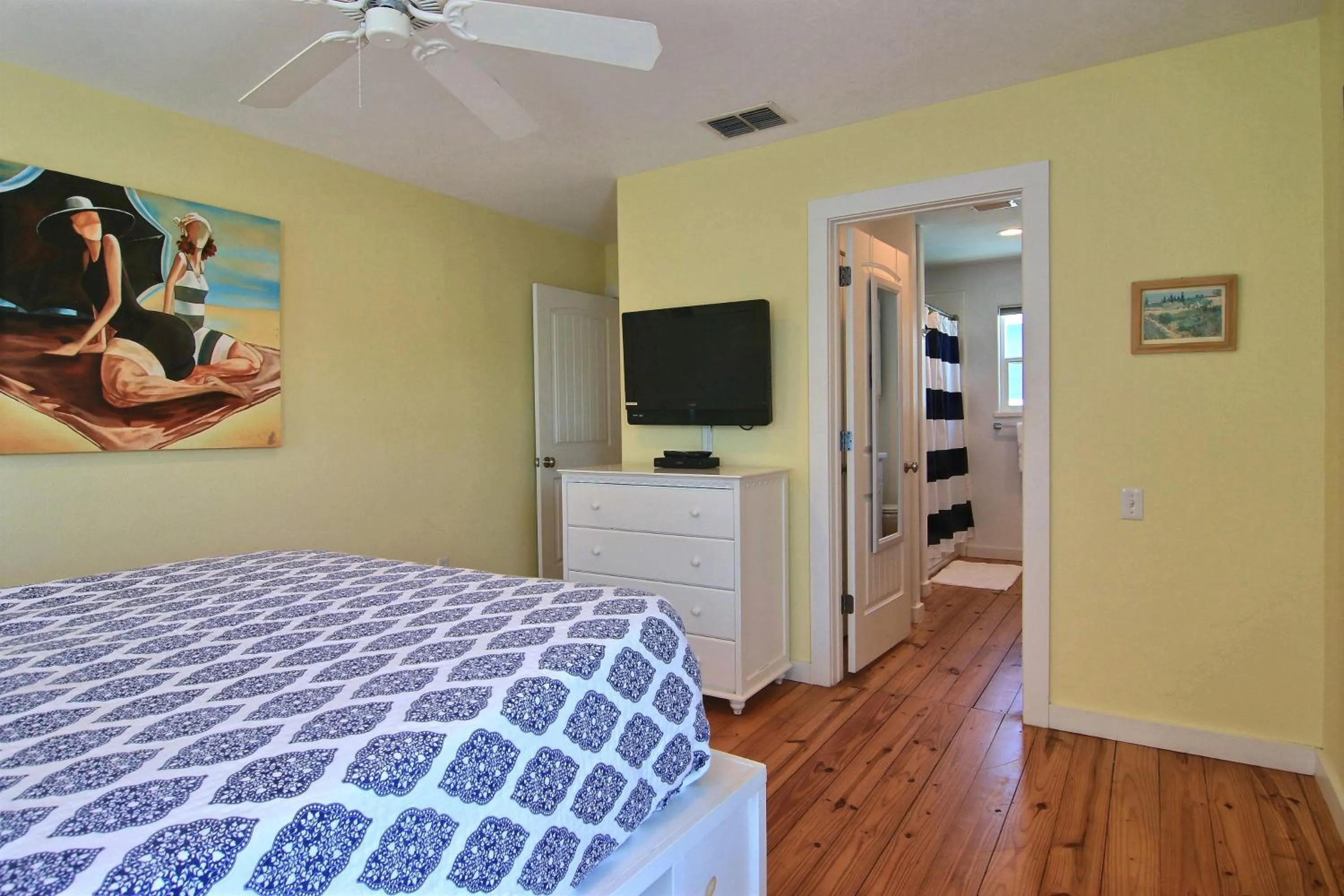 Property building, Bed in No Shoes No Shirt No Problem