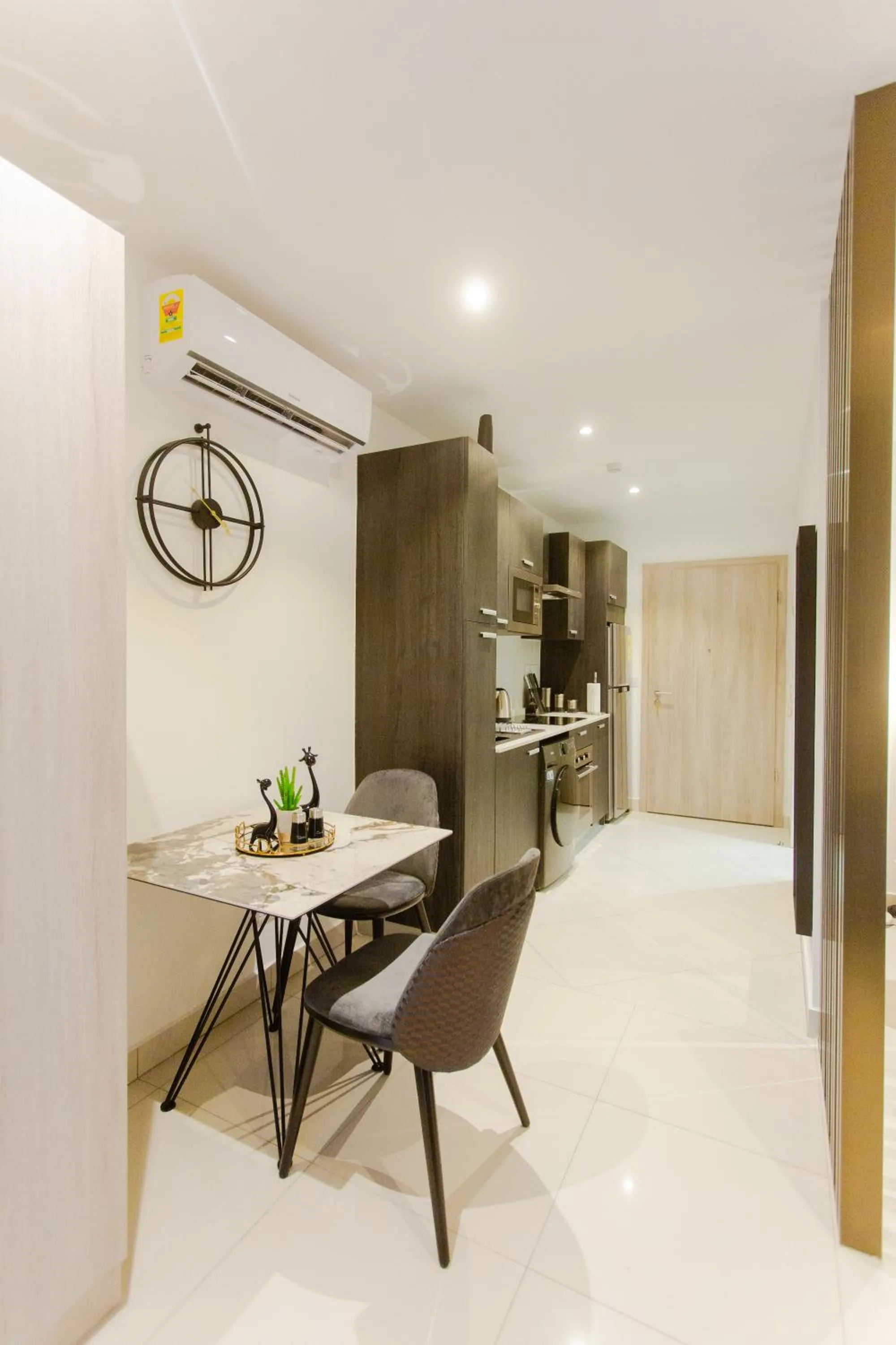 Kitchen or kitchenette in Accra Luxury Apartments @ The Lennox