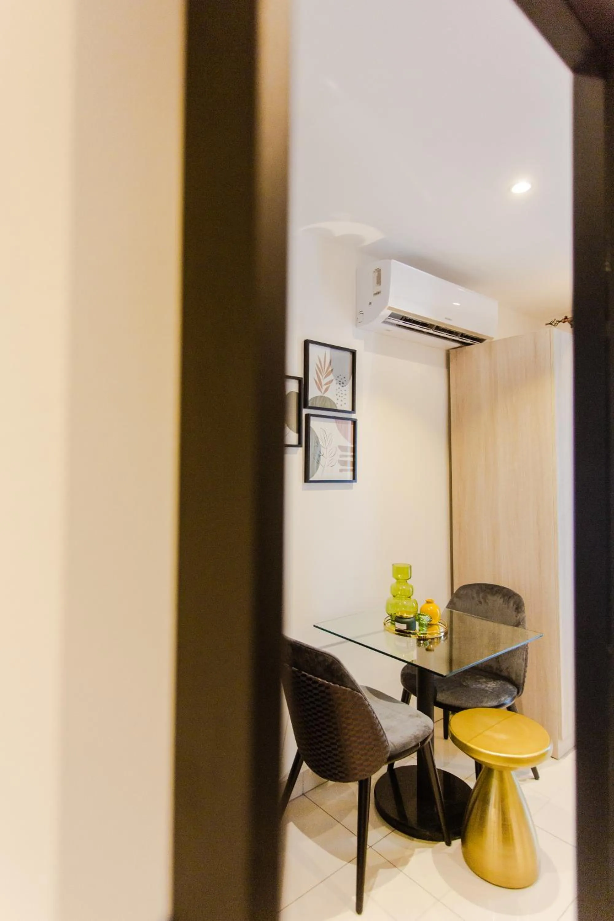 Dining area in Accra Luxury Apartments @ The Lennox