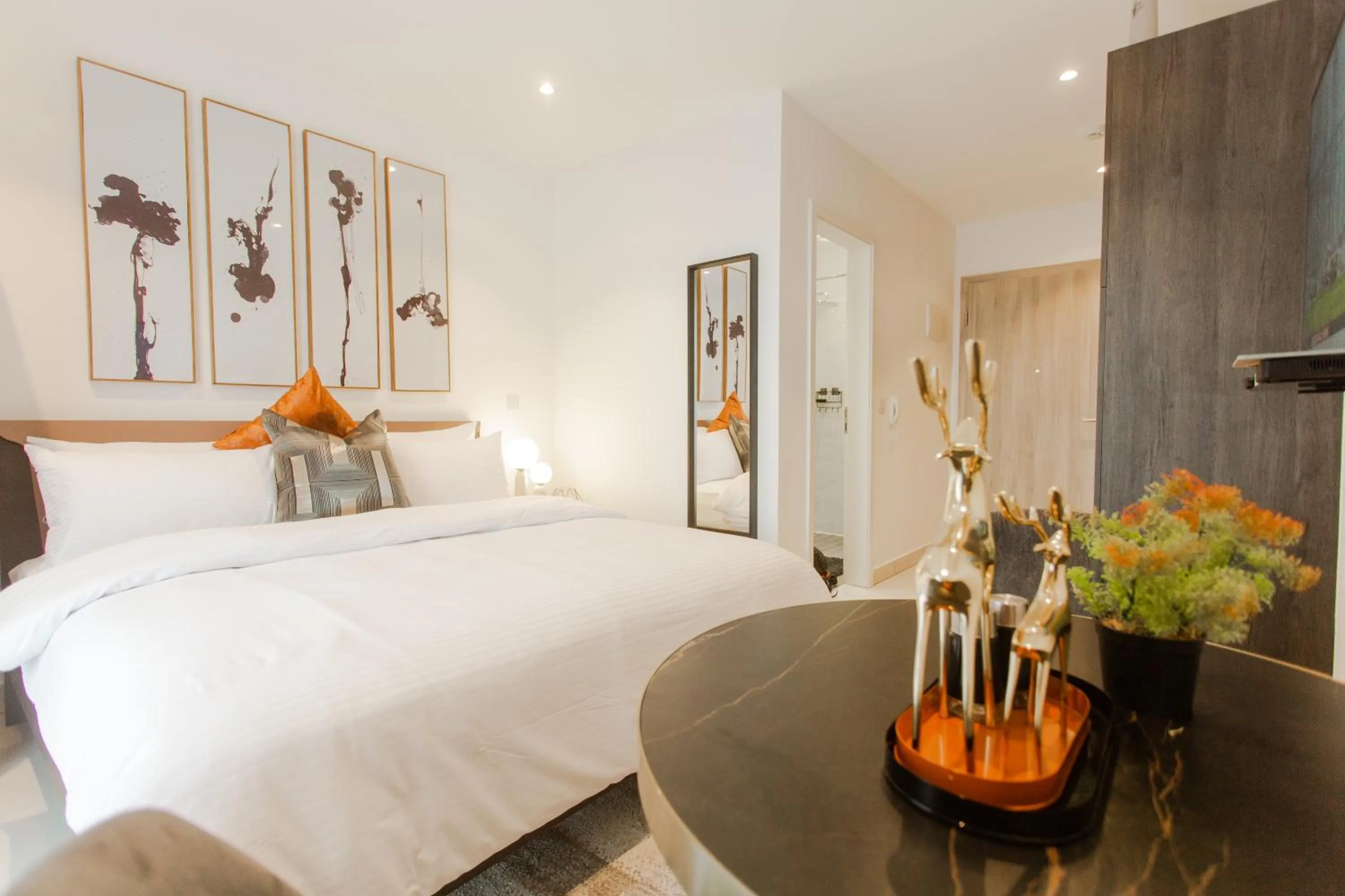 Bed in Accra Luxury Apartments @ The Lennox