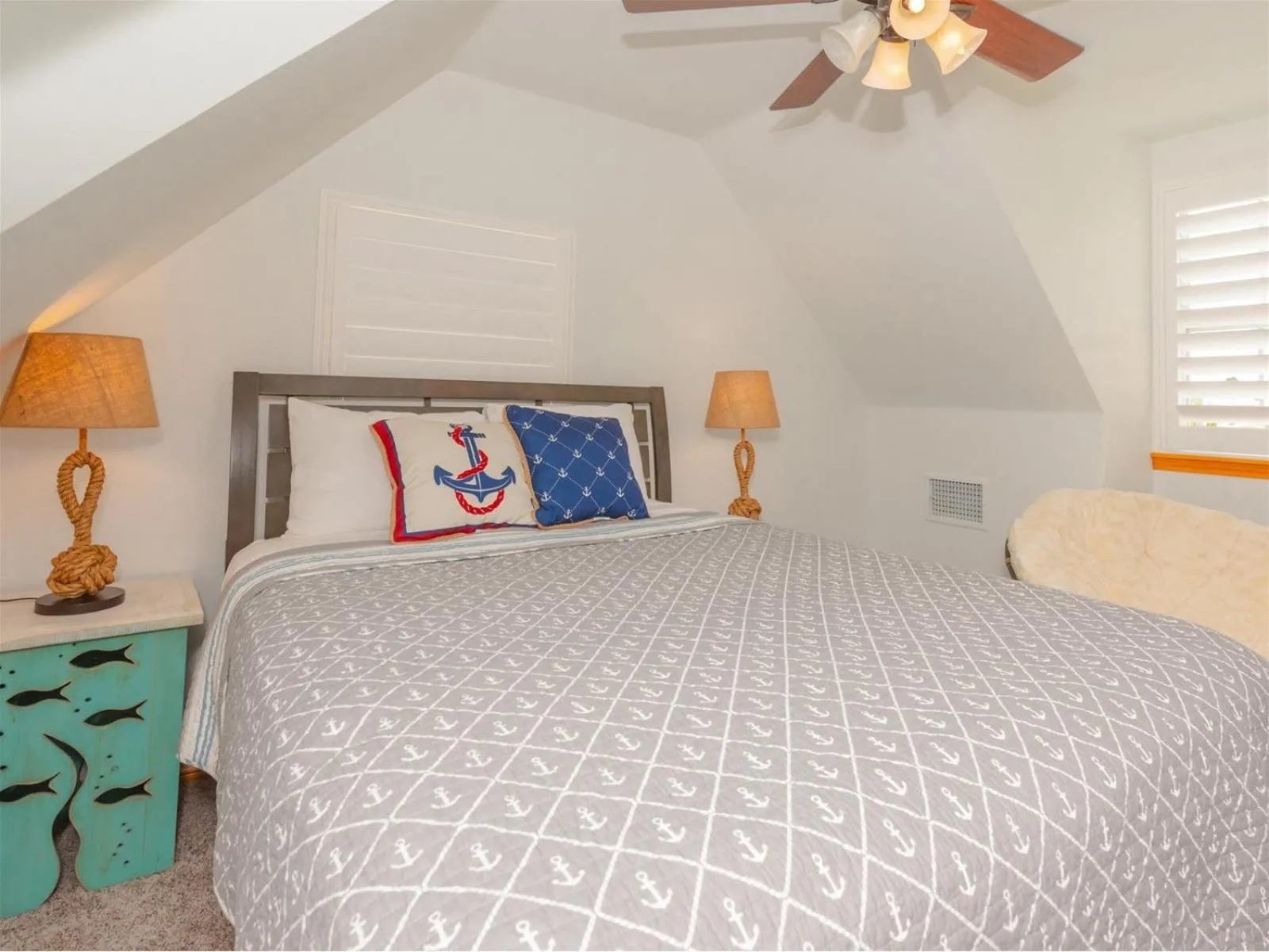 Property building, Bed in Bay Cottage