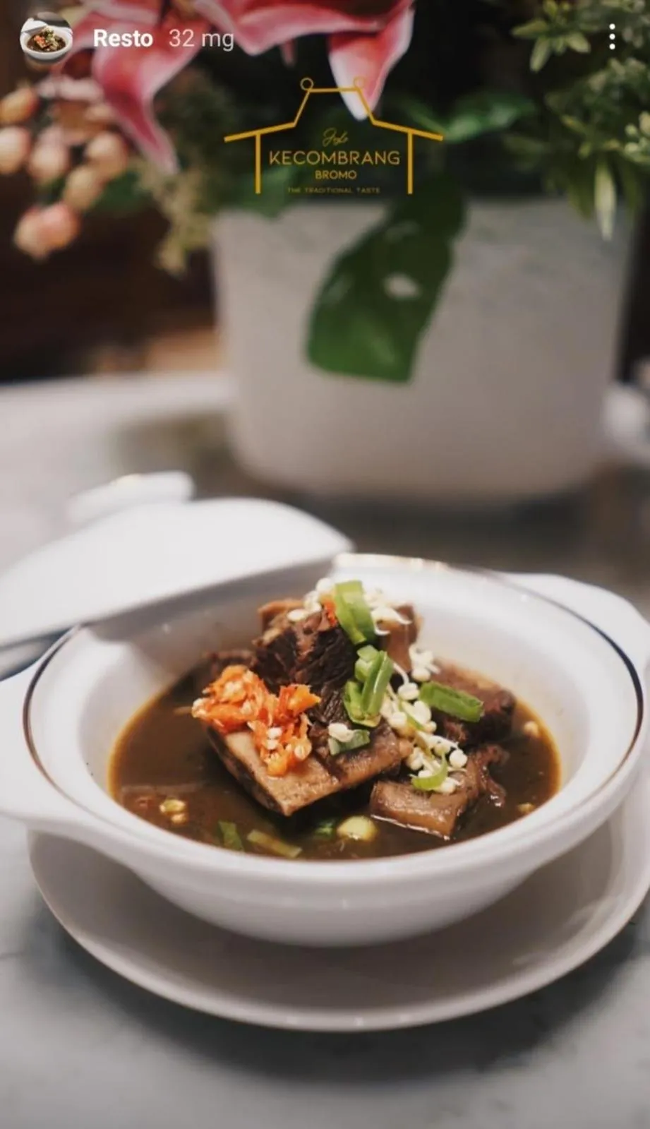 Food and drinks in Joglo Kecombrang Bromo