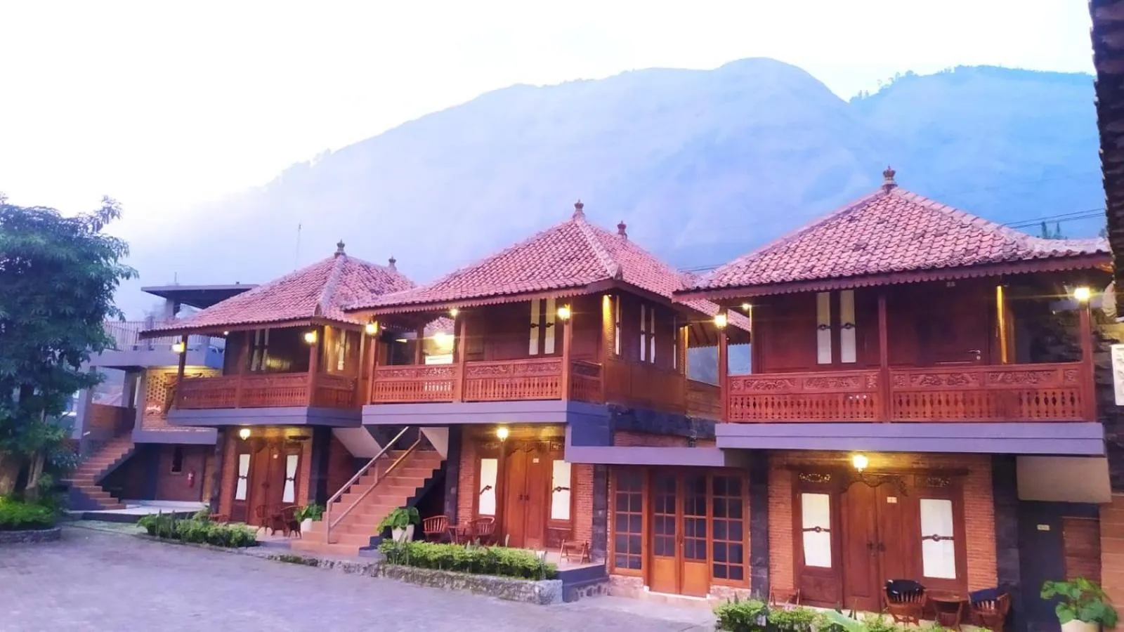 Property building in Joglo Kecombrang Bromo