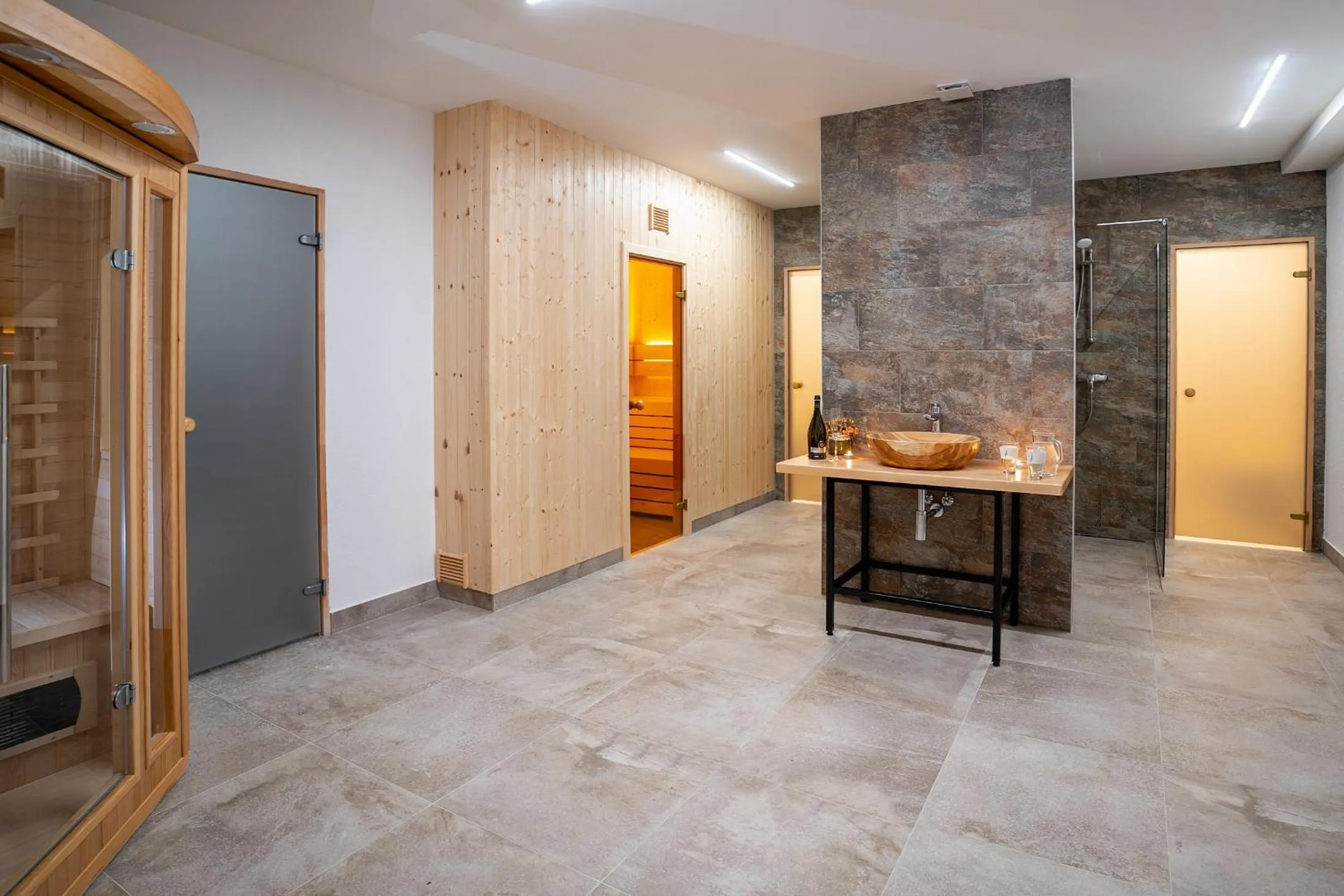 Spa and wellness centre/facilities in Rezort pri jazere Podbanské