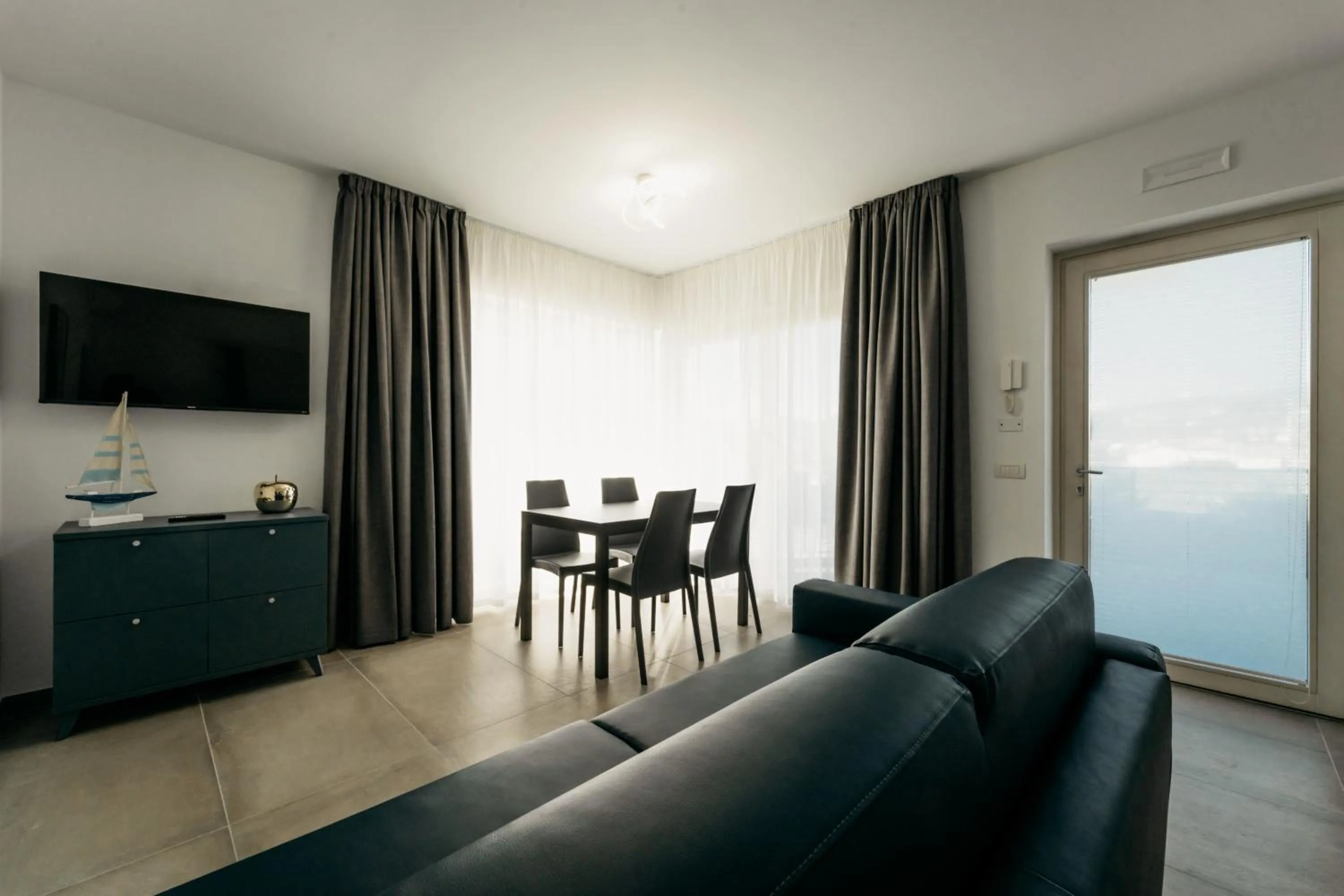 Apartments Monsurei, Lake view