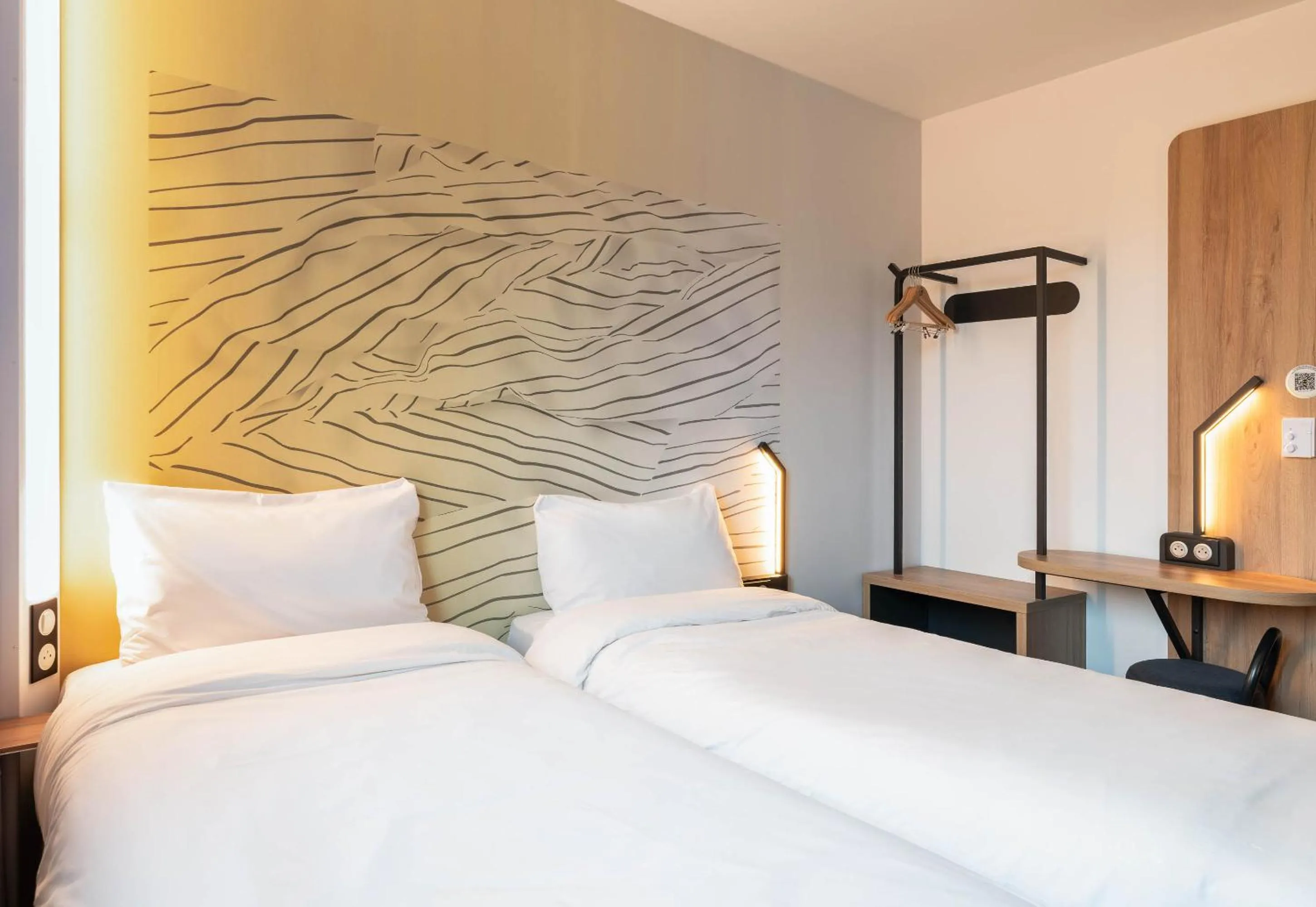 Bedroom, Bed in B&B HOTEL Bourg-en-Bresse Viriat