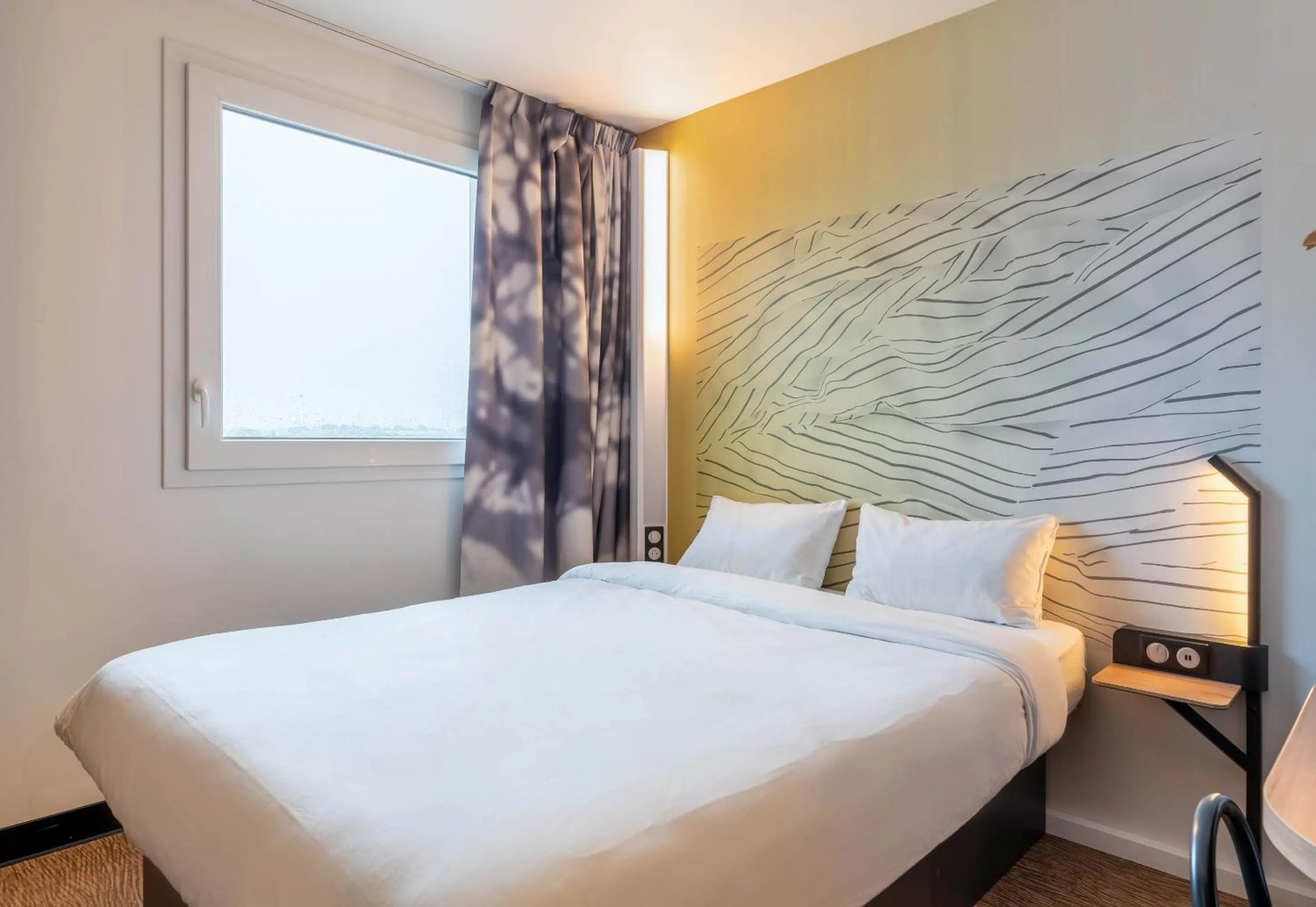 Bedroom, Bed in B&B HOTEL Bourg-en-Bresse Viriat