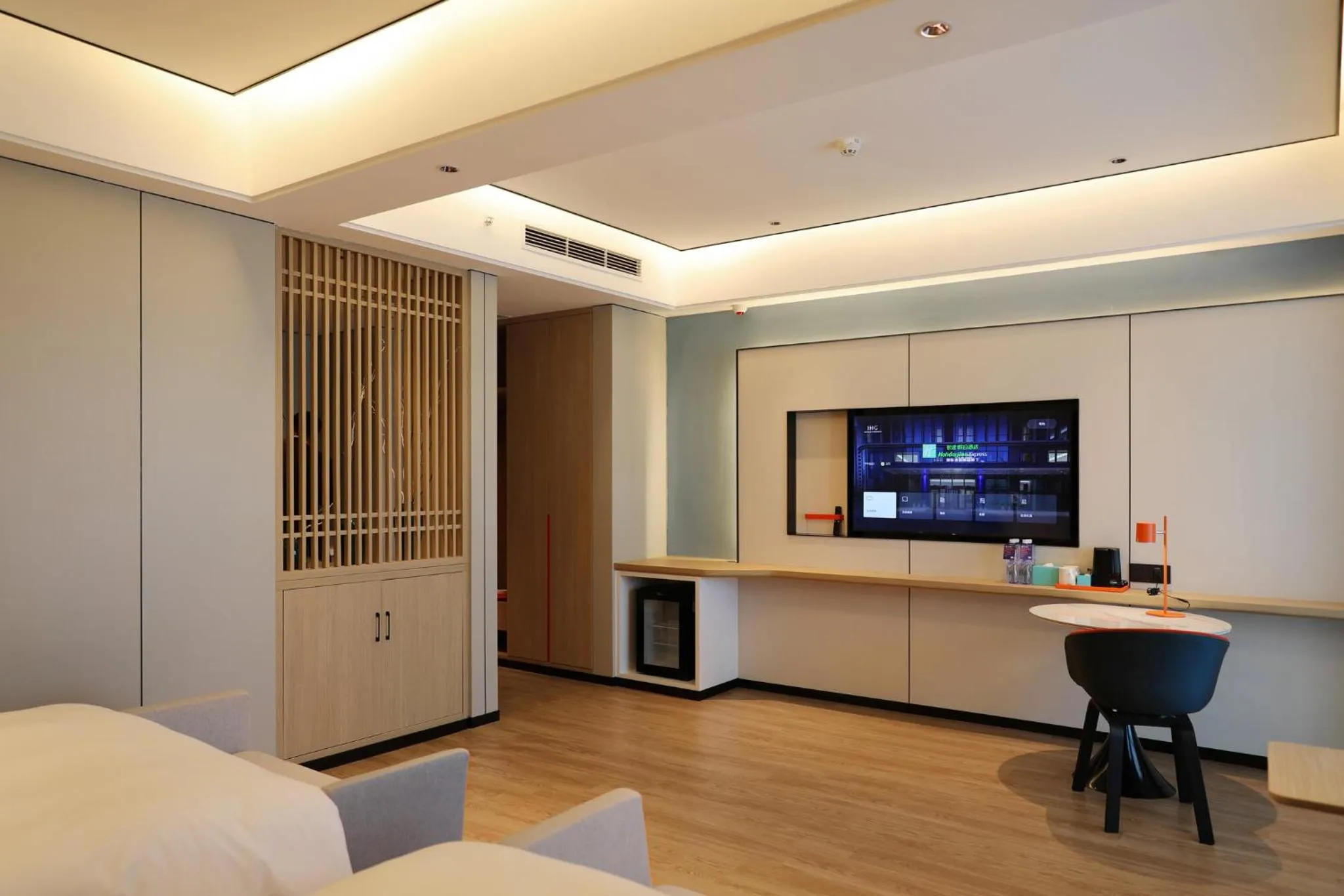 Photo of the whole room in Holiday Inn Express Qingdao Northern West Coast by IHG