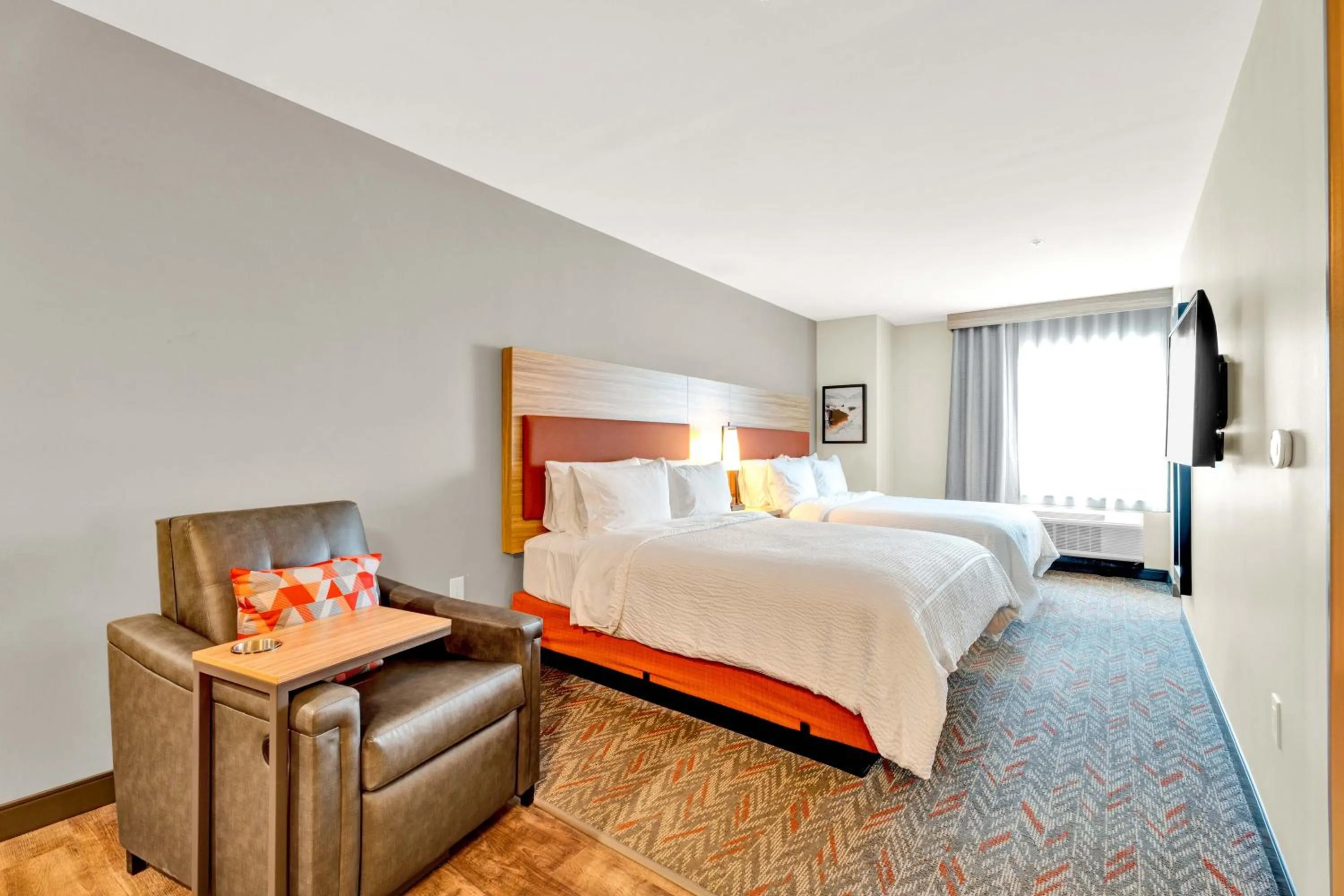 Bed in Candlewood Suites - Detroit - Auburn Hills by IHG