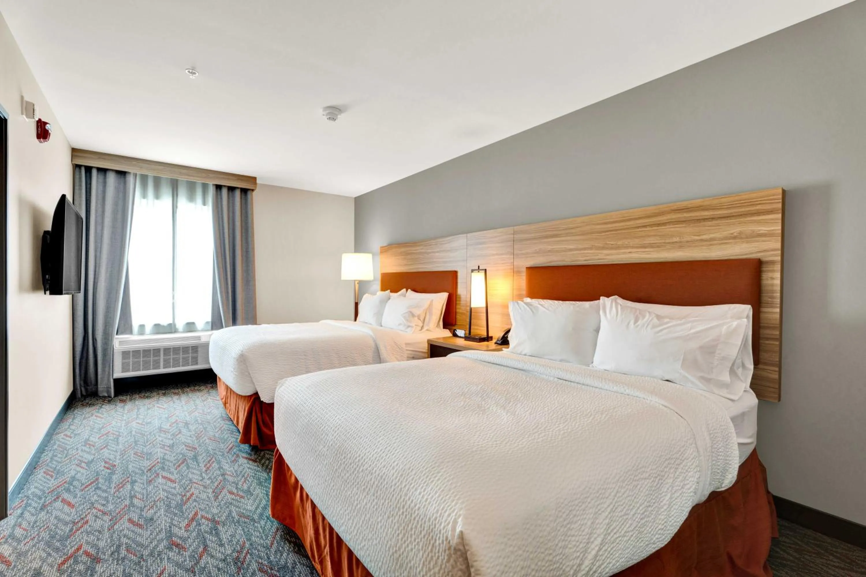 Bed in Candlewood Suites - Detroit - Auburn Hills by IHG
