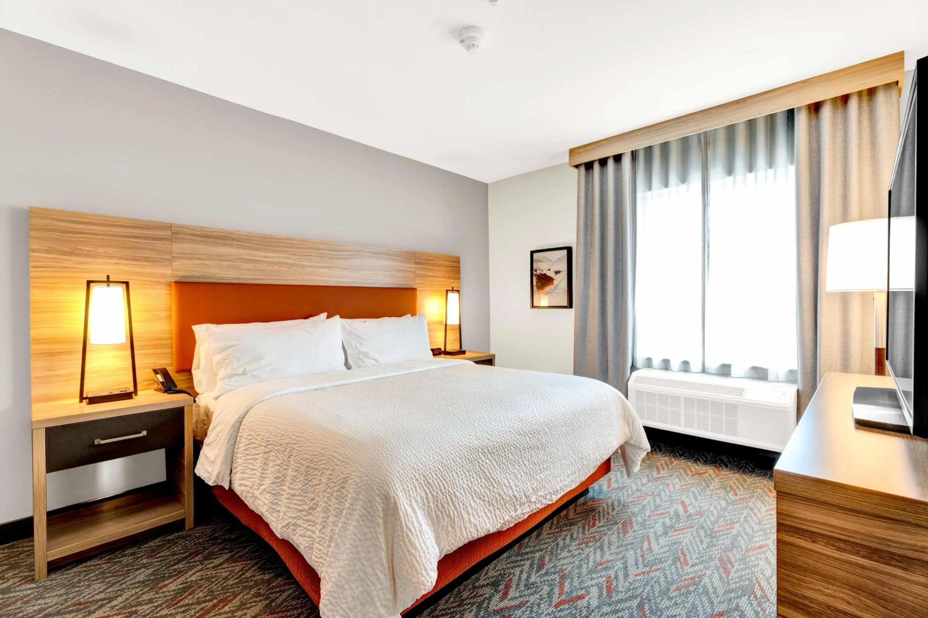 Bed in Candlewood Suites - Detroit - Auburn Hills by IHG