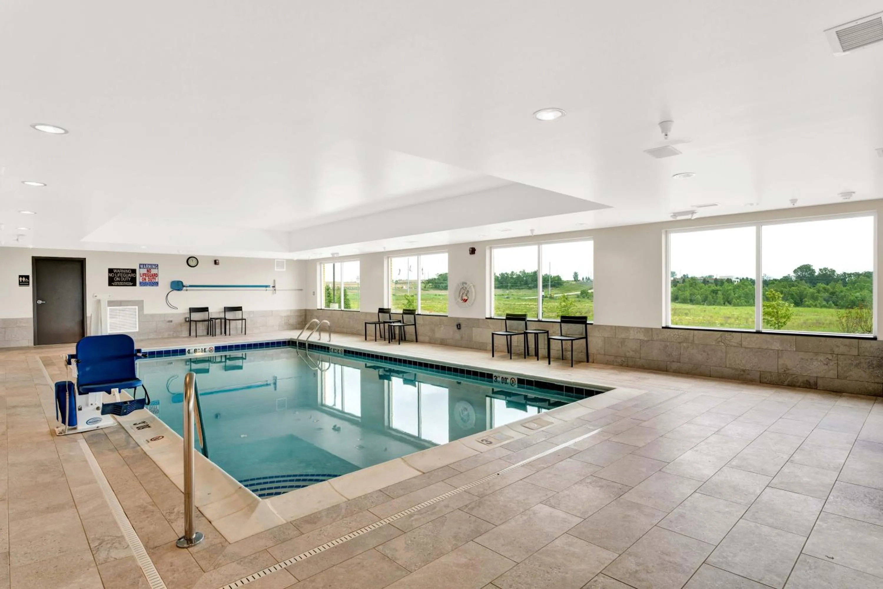 Swimming pool in Candlewood Suites - Detroit - Auburn Hills by IHG