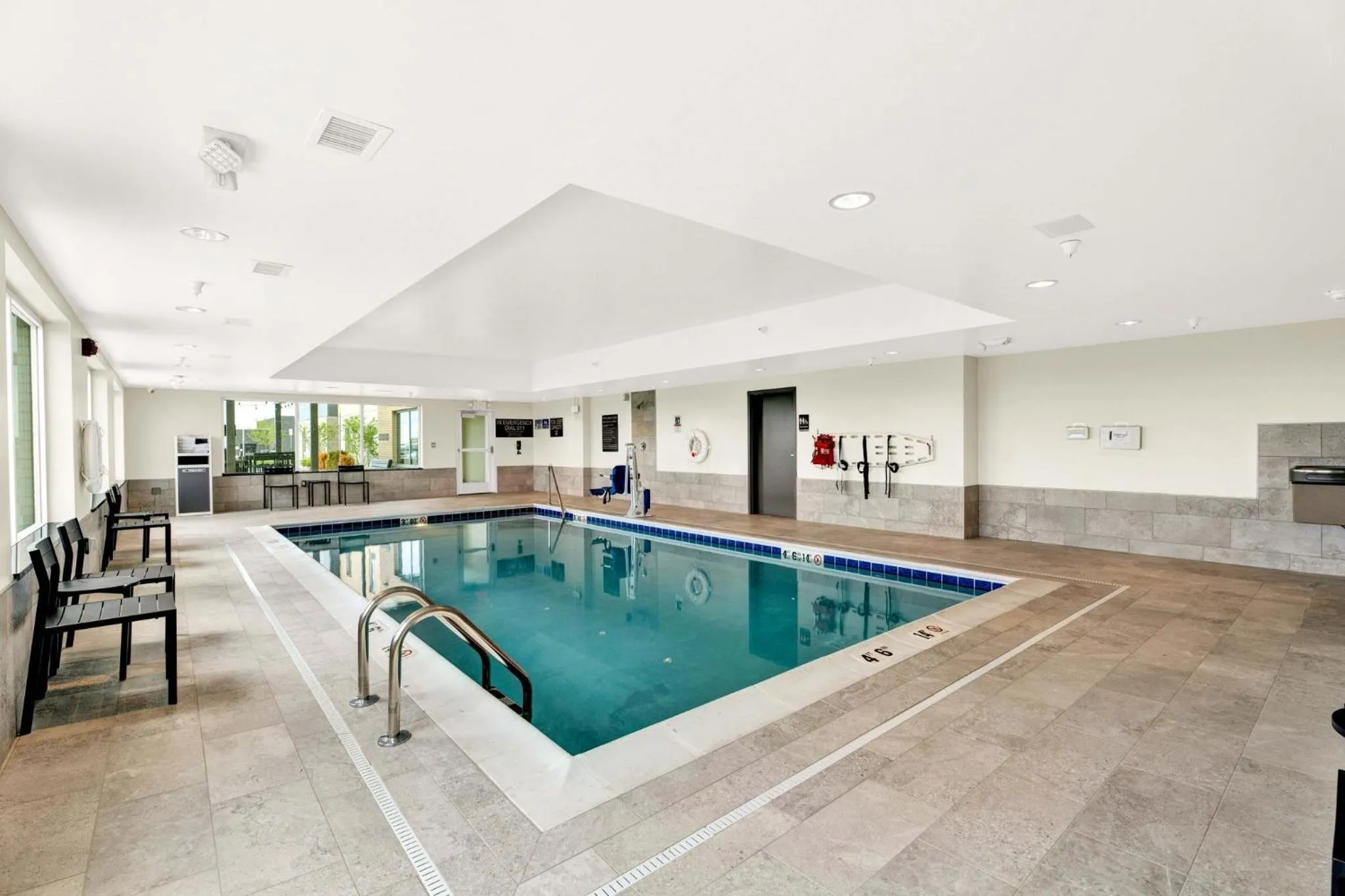 Swimming pool in Candlewood Suites - Detroit - Auburn Hills by IHG