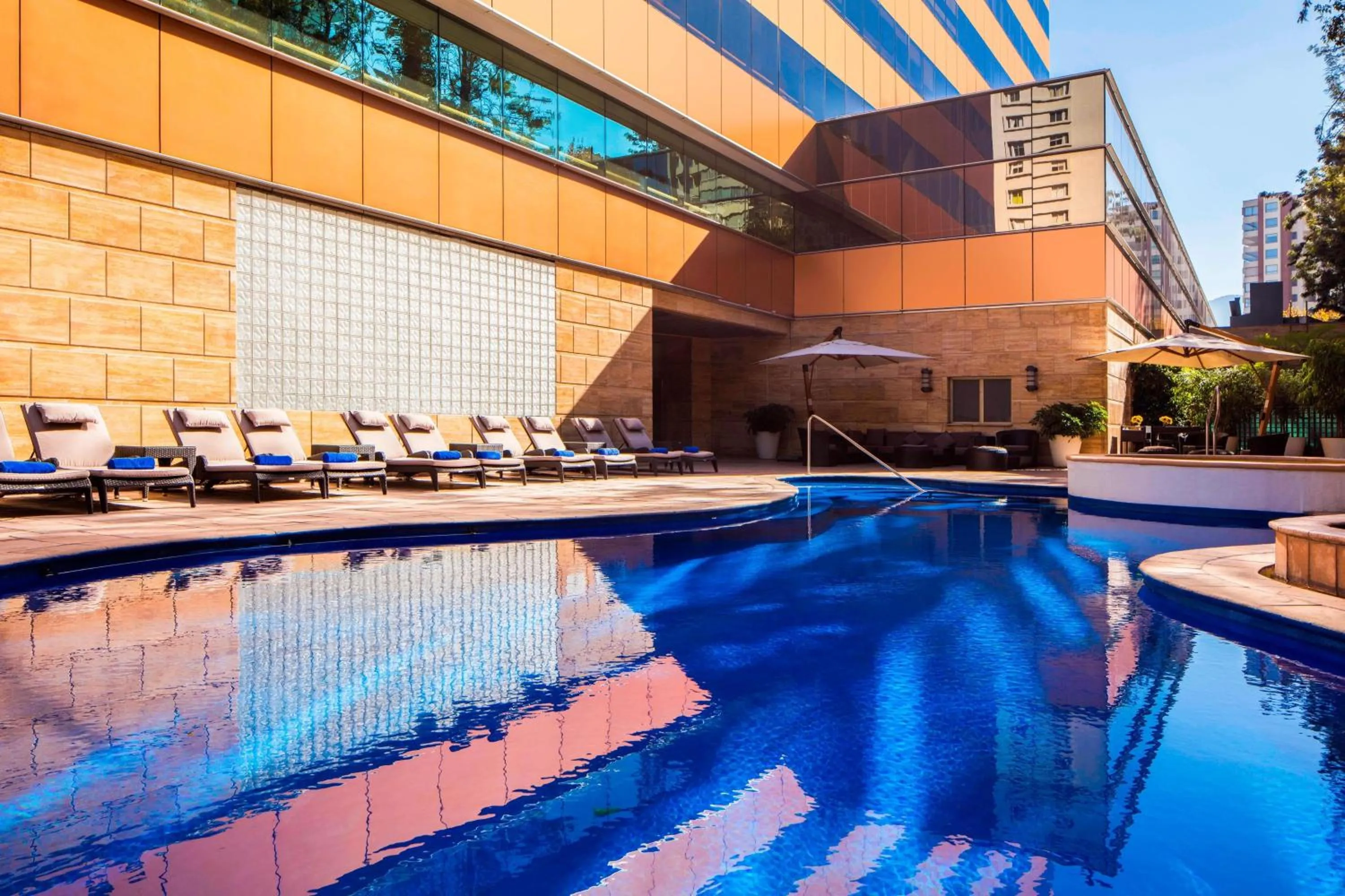 Swimming pool in Santiago Marriott Hotel