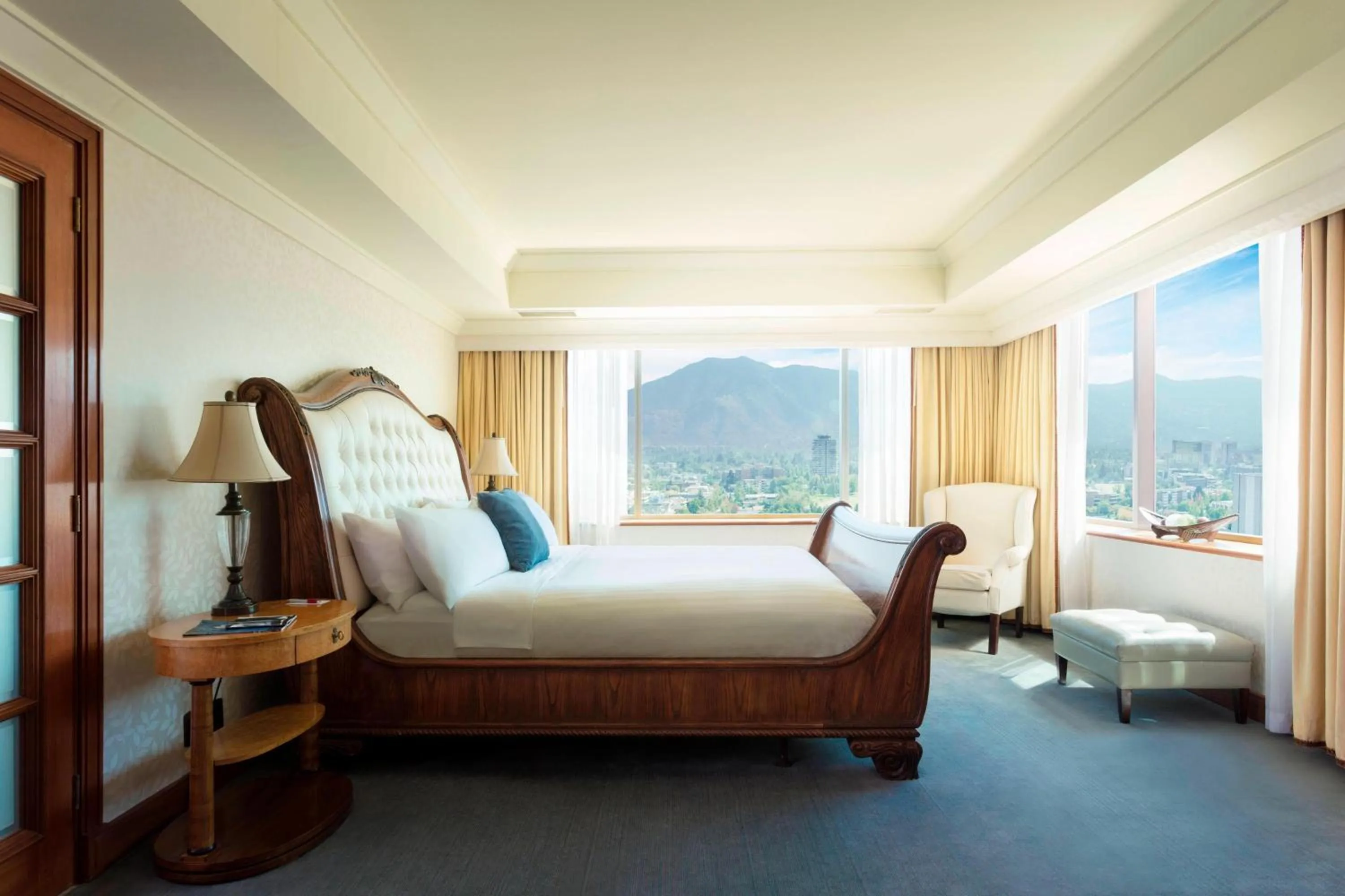 Bedroom, Bed in Santiago Marriott Hotel