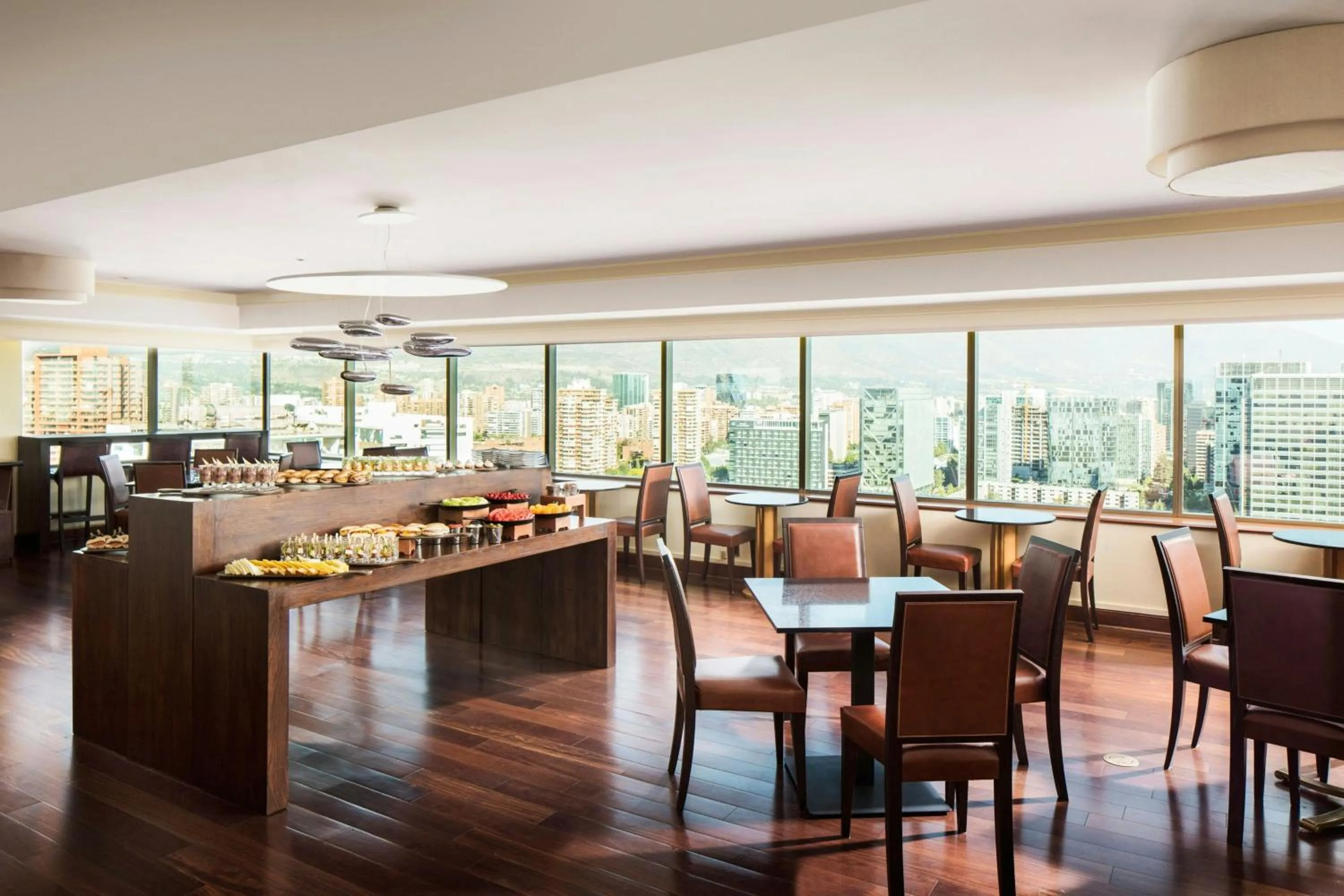 Lounge or bar in Santiago Marriott Hotel