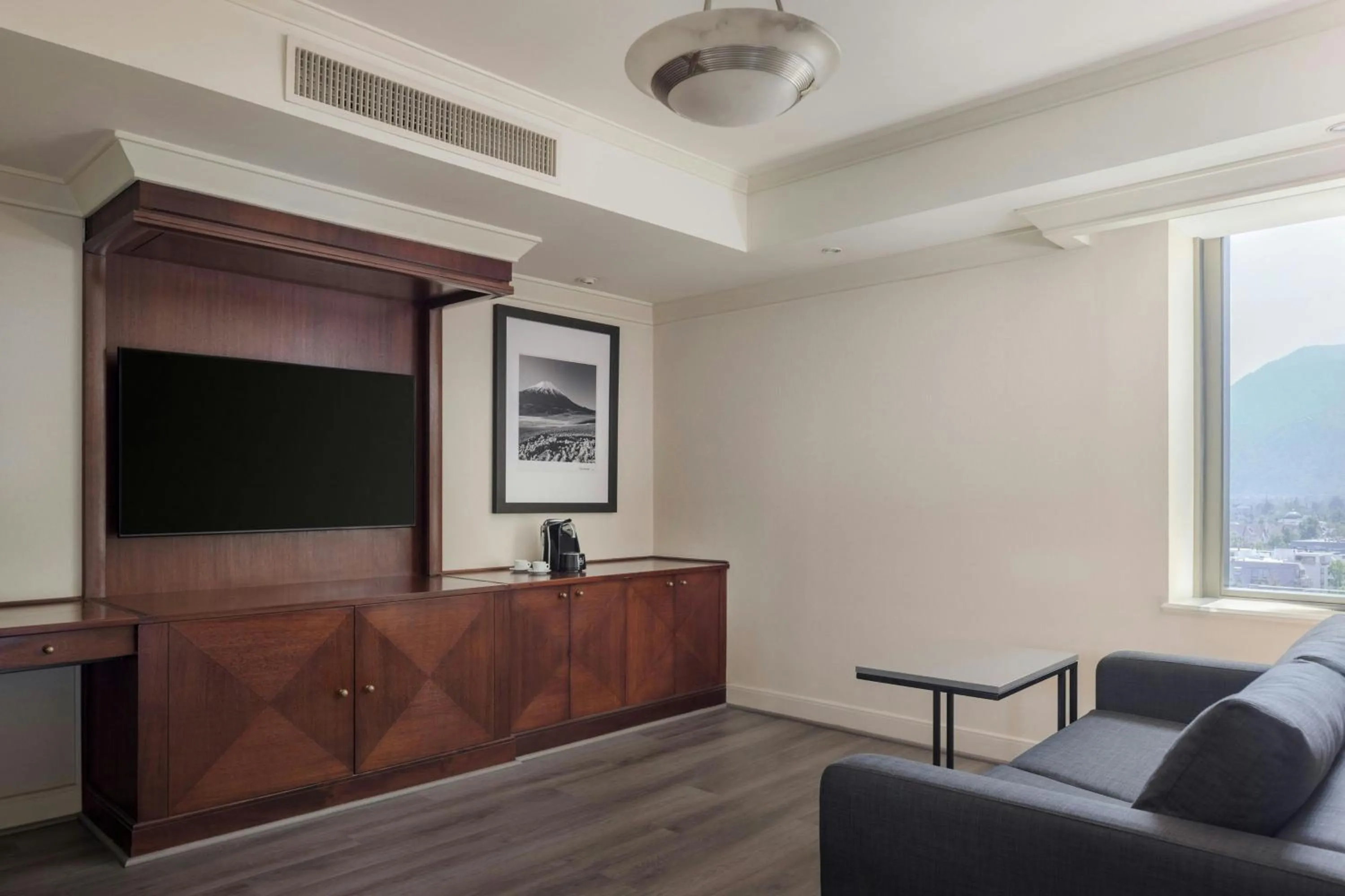 Living room in Santiago Marriott Hotel