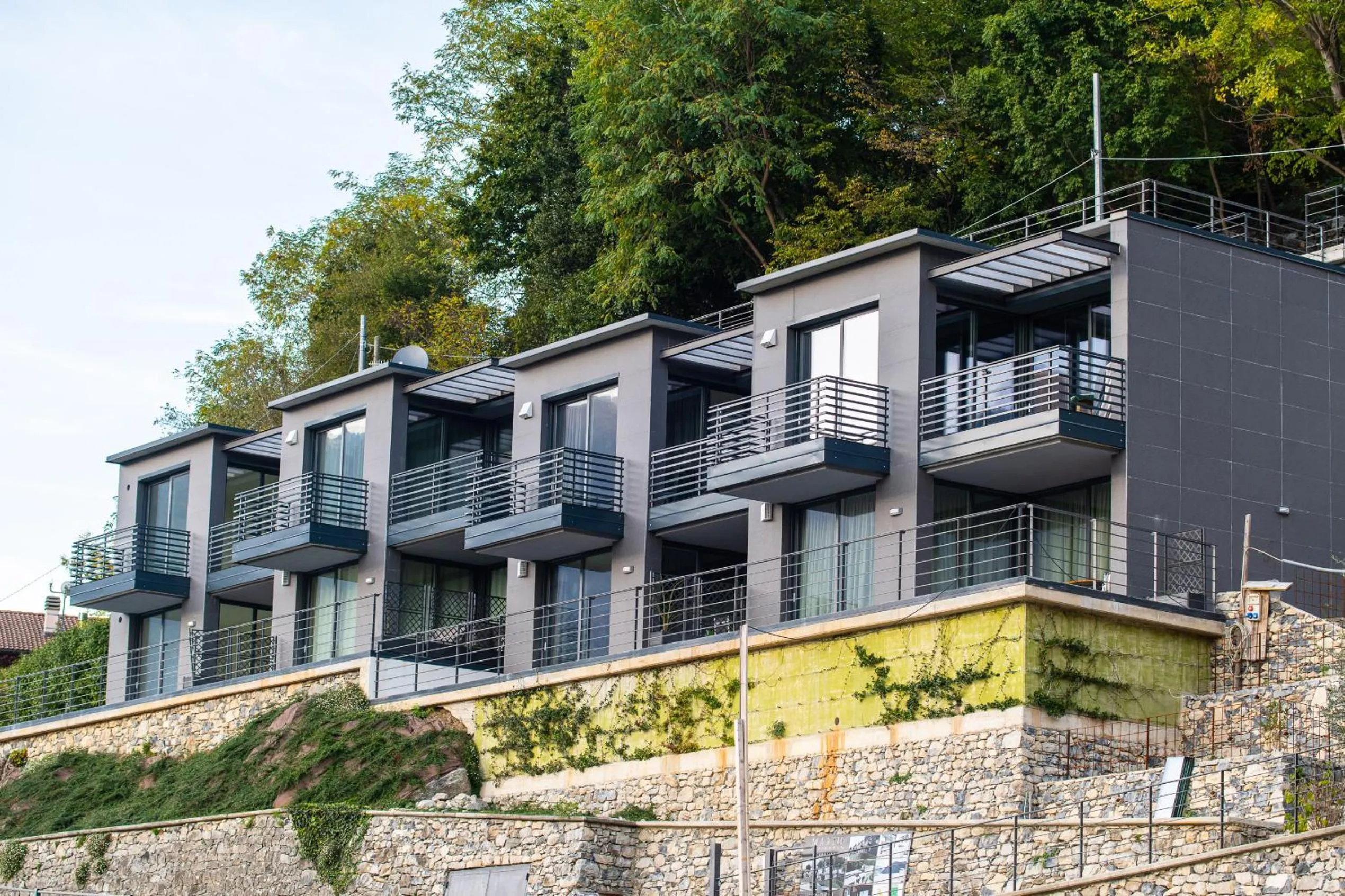 Property building in Art Vista Lake Como