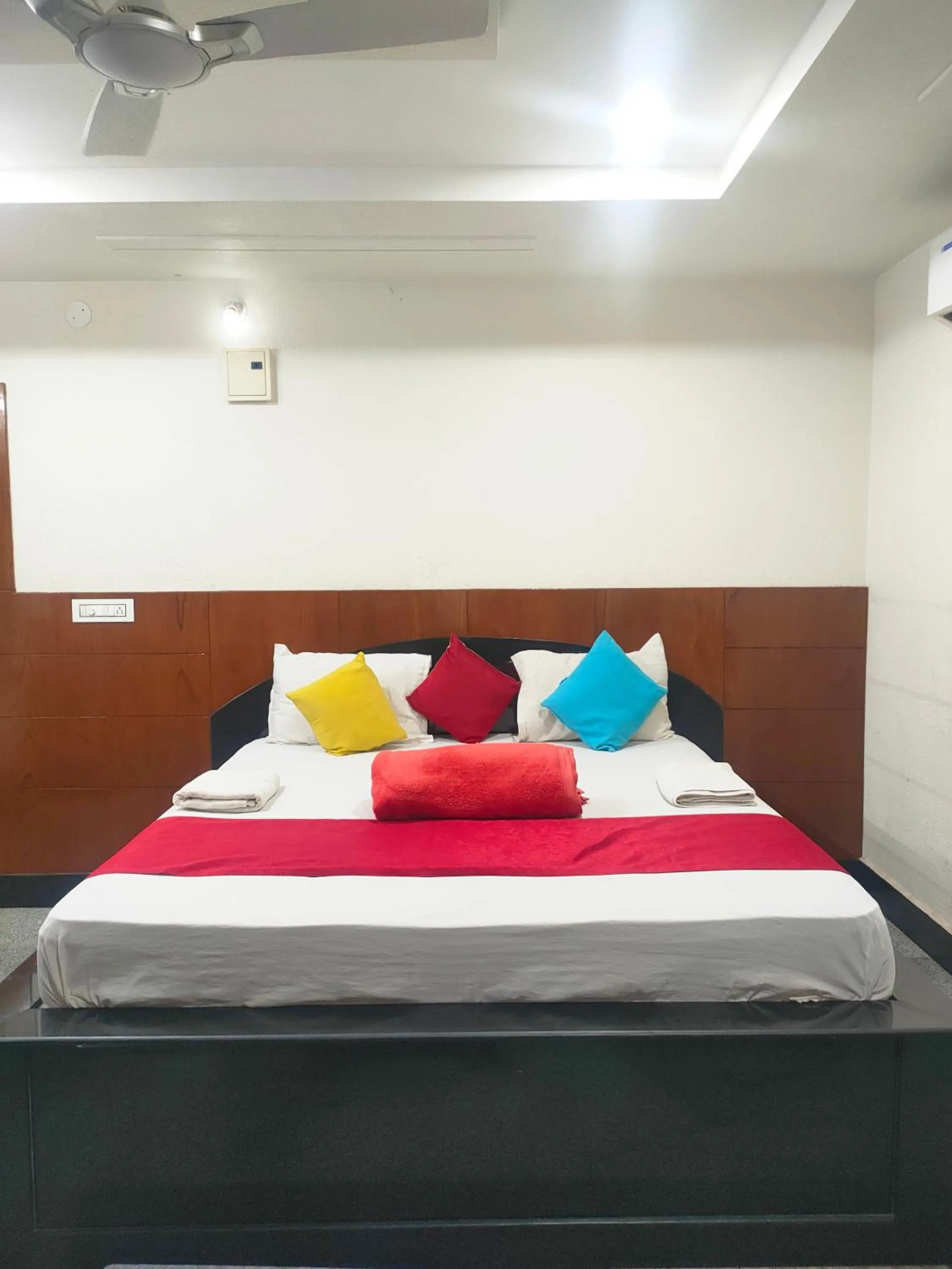 Bed in Hotel New Maruthi Inn, LB Nagar