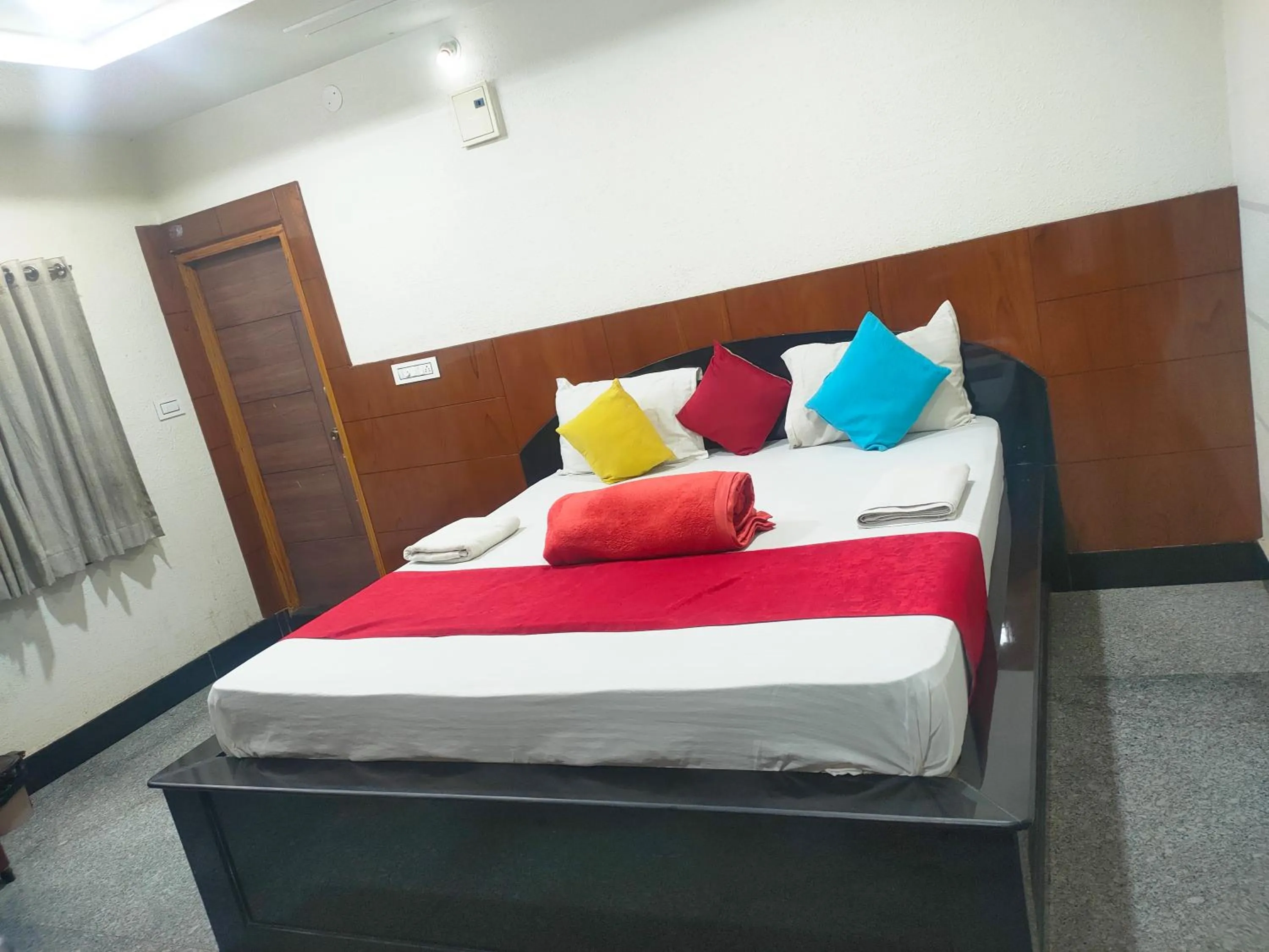 Bed in Hotel New Maruthi Inn, LB Nagar