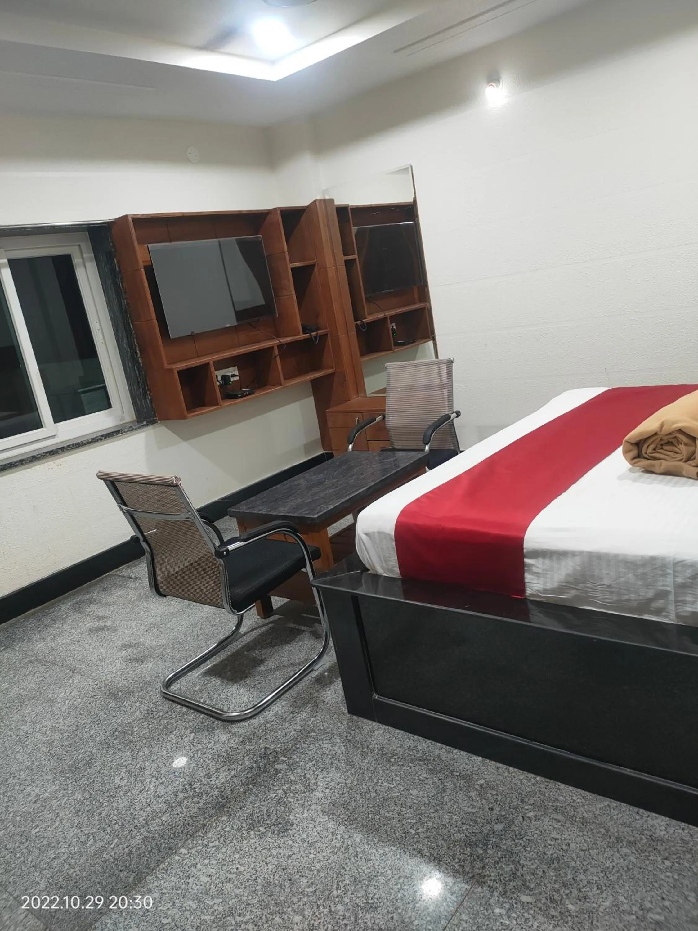 Photo of the whole room, Bed in Hotel New Maruthi Inn, LB Nagar