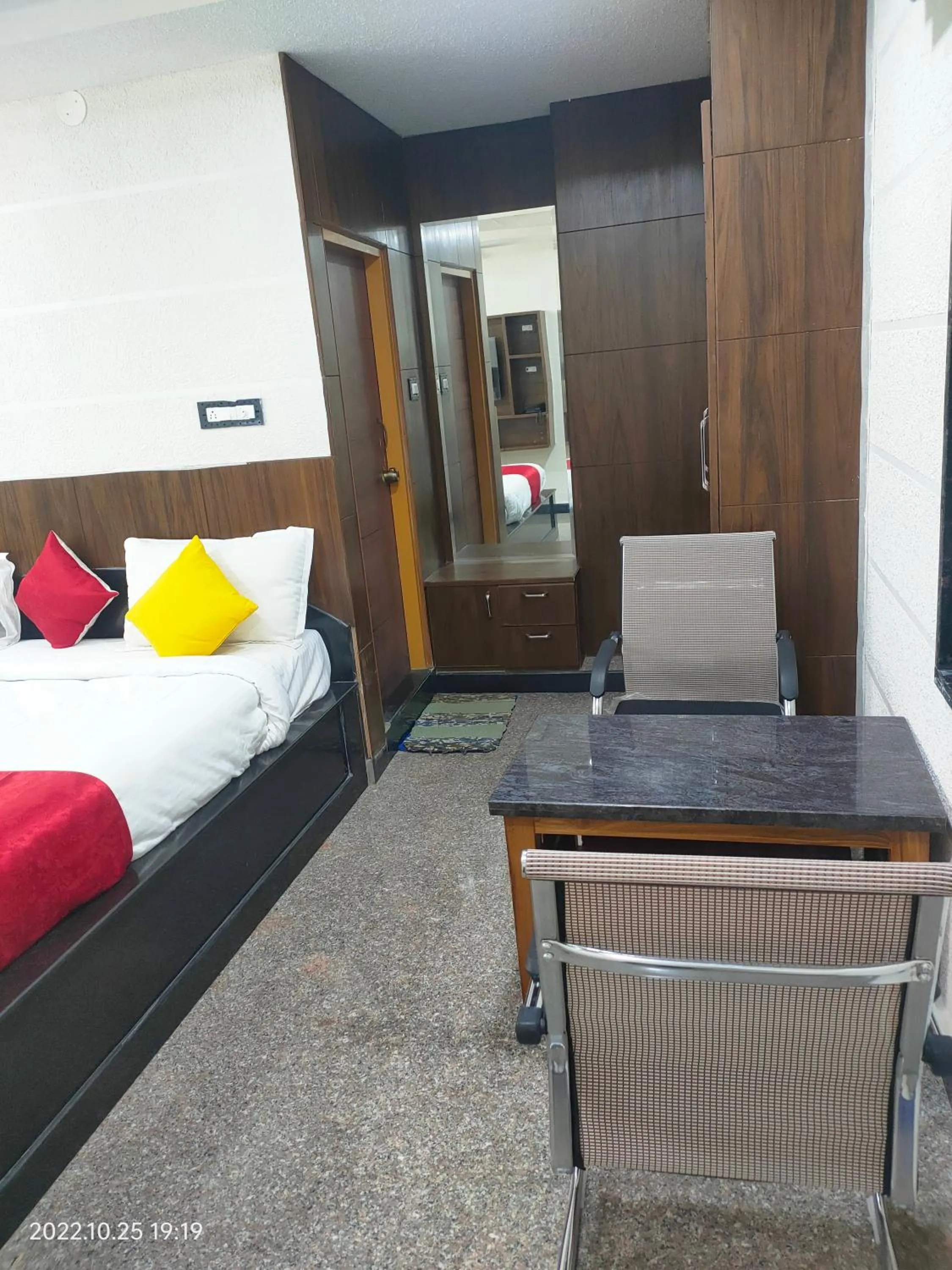 Photo of the whole room, Bed in Hotel New Maruthi Inn, LB Nagar