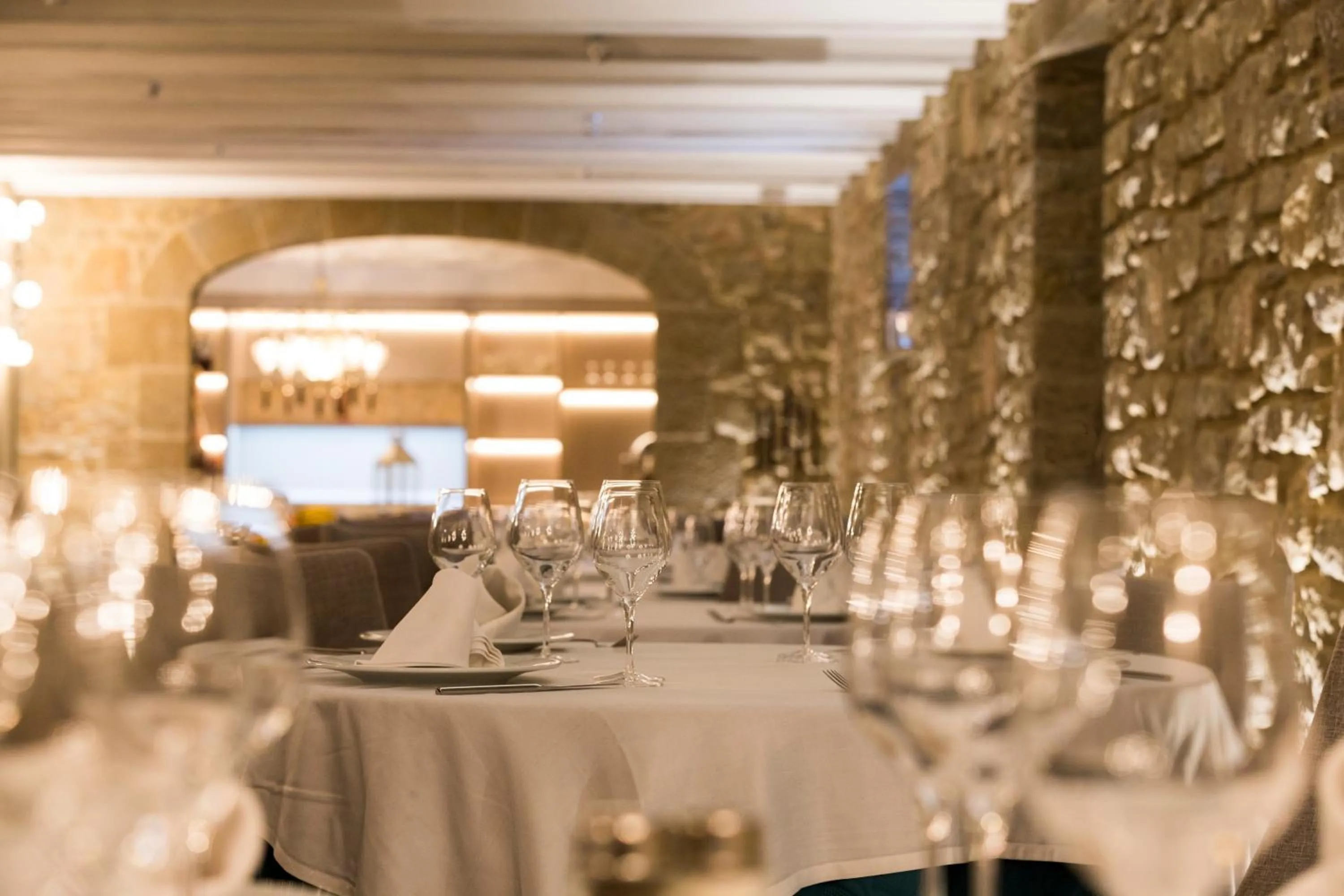 Restaurant/places to eat in Sant Jordi Boutique Hotel