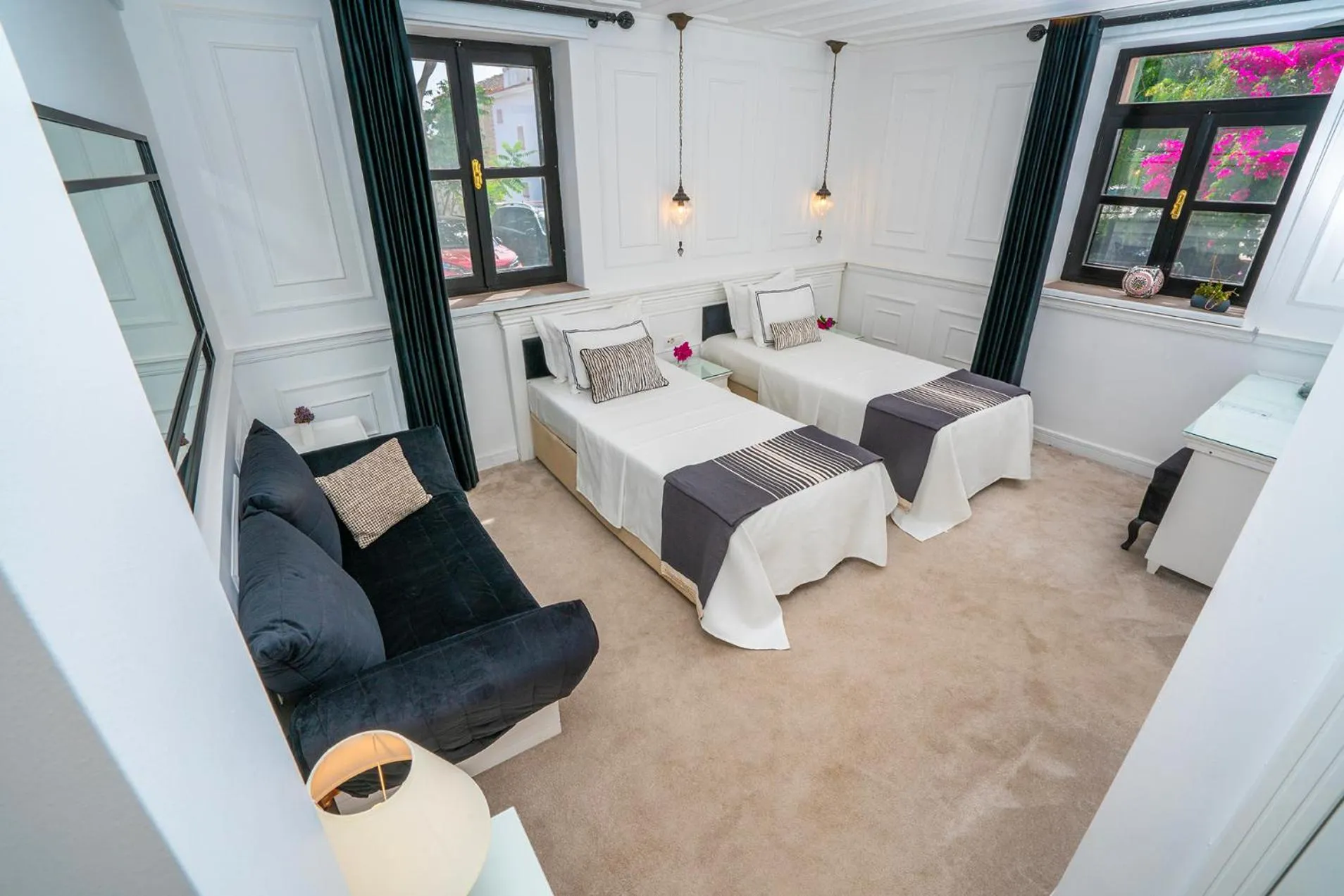 Bed in Siyah Lale Cunda 1841