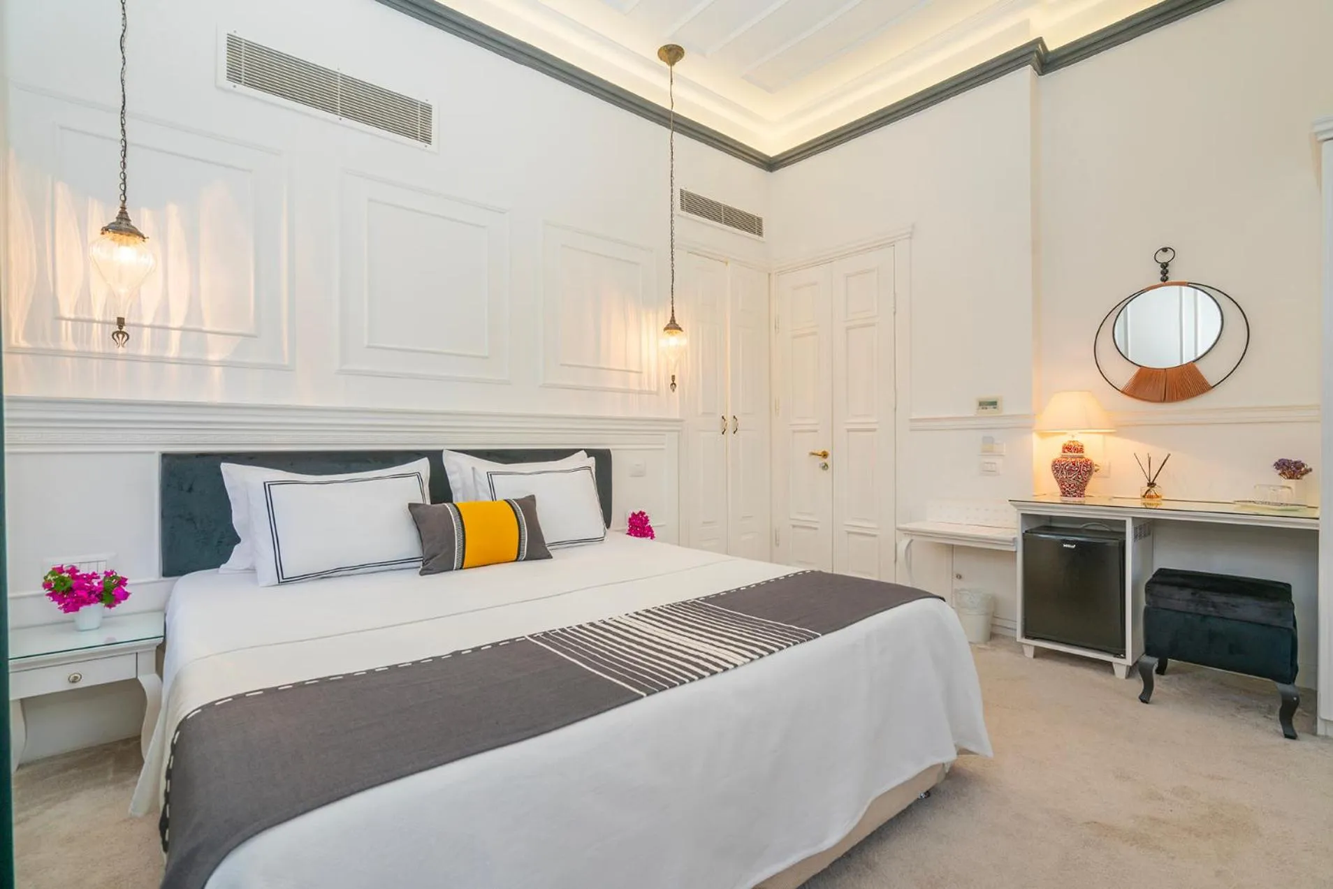 Bed in Siyah Lale Cunda 1841