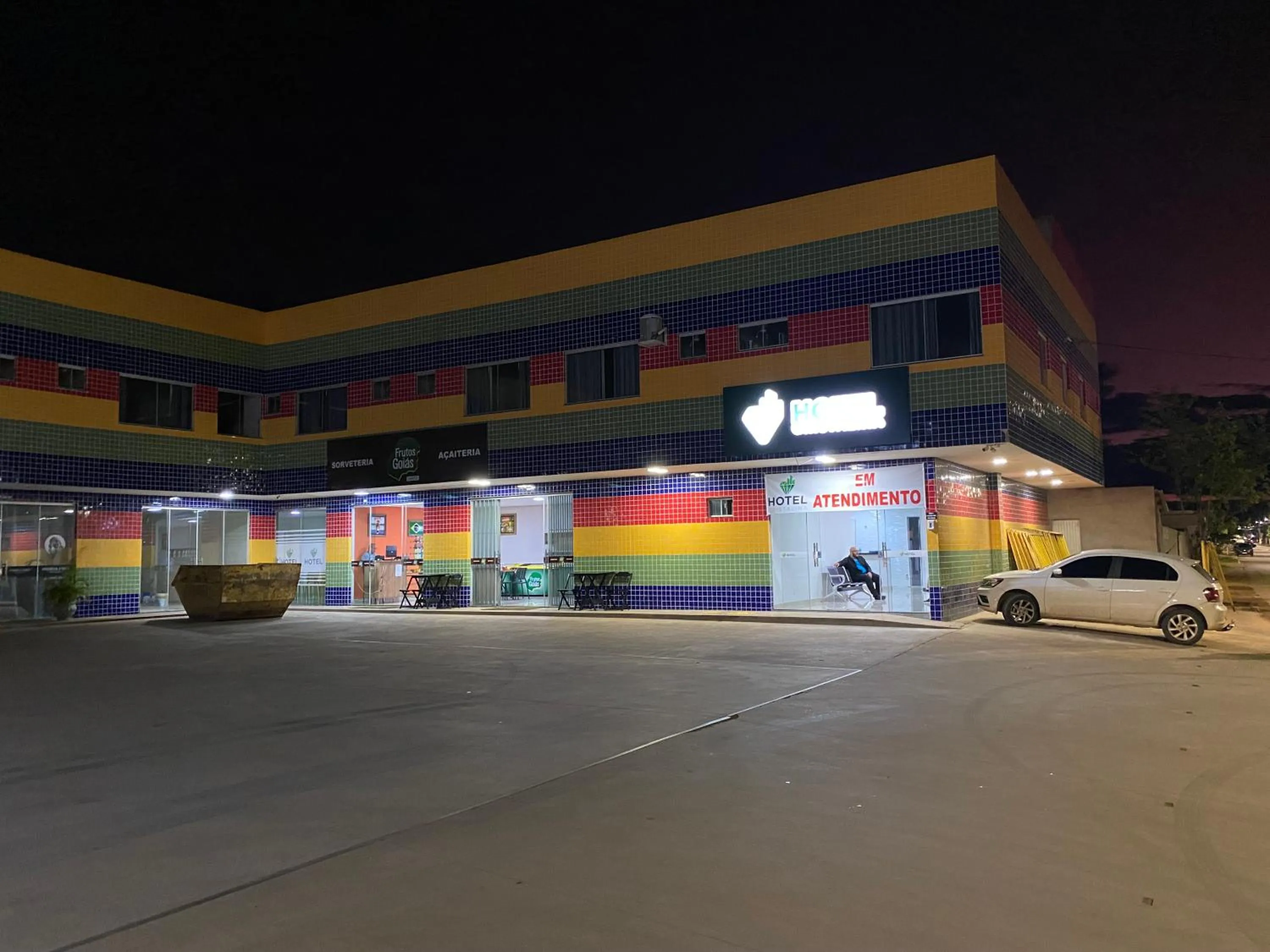 Property building in Hotel Cristalina