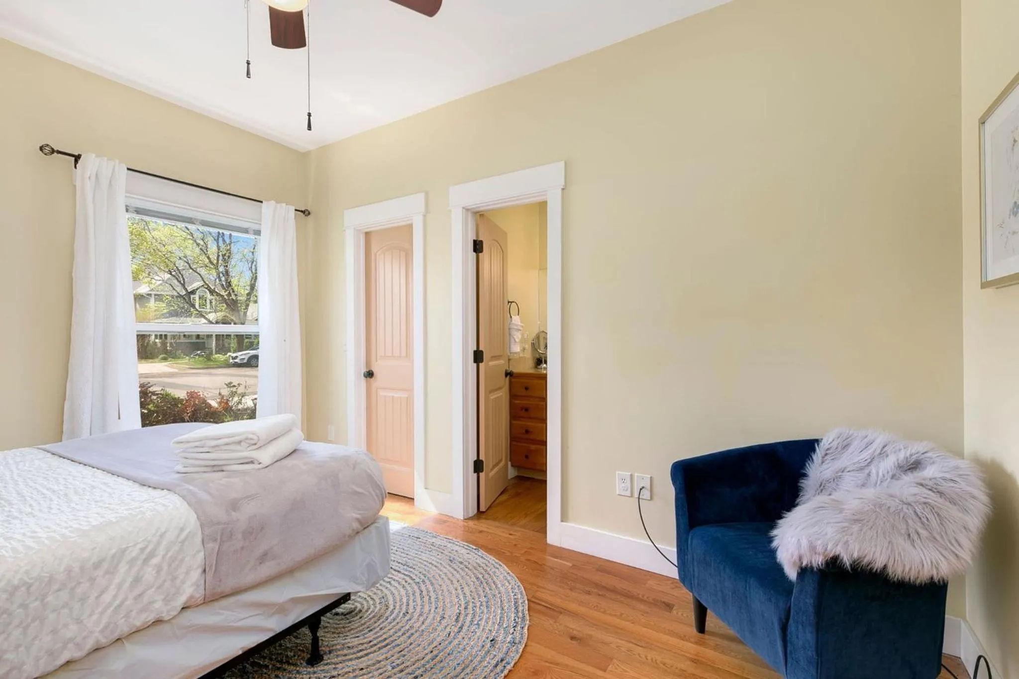 Bed in Walk Everywhere - Art, Restaurants, Poudre River