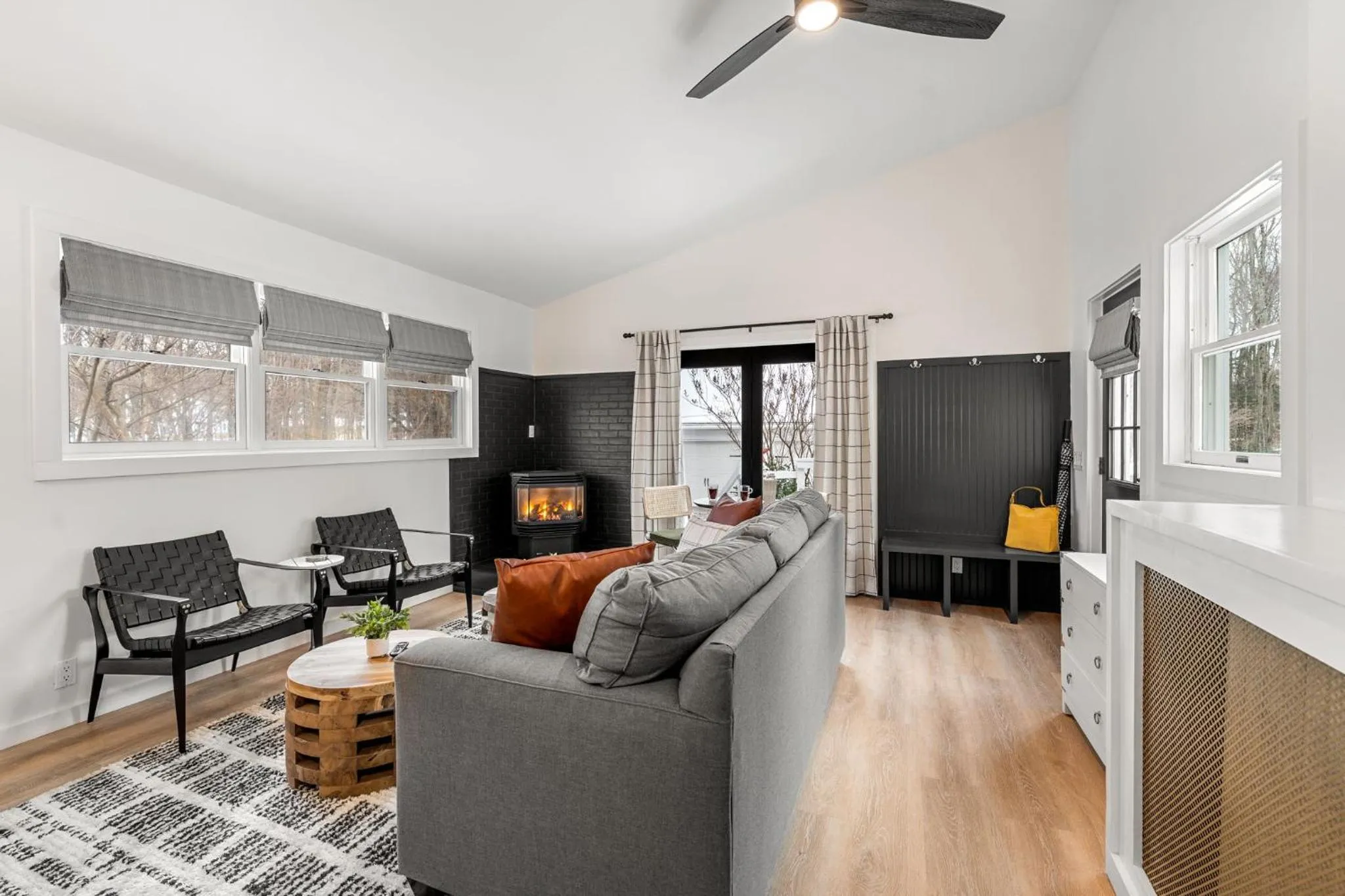 Living room in Launchpoint Lodge