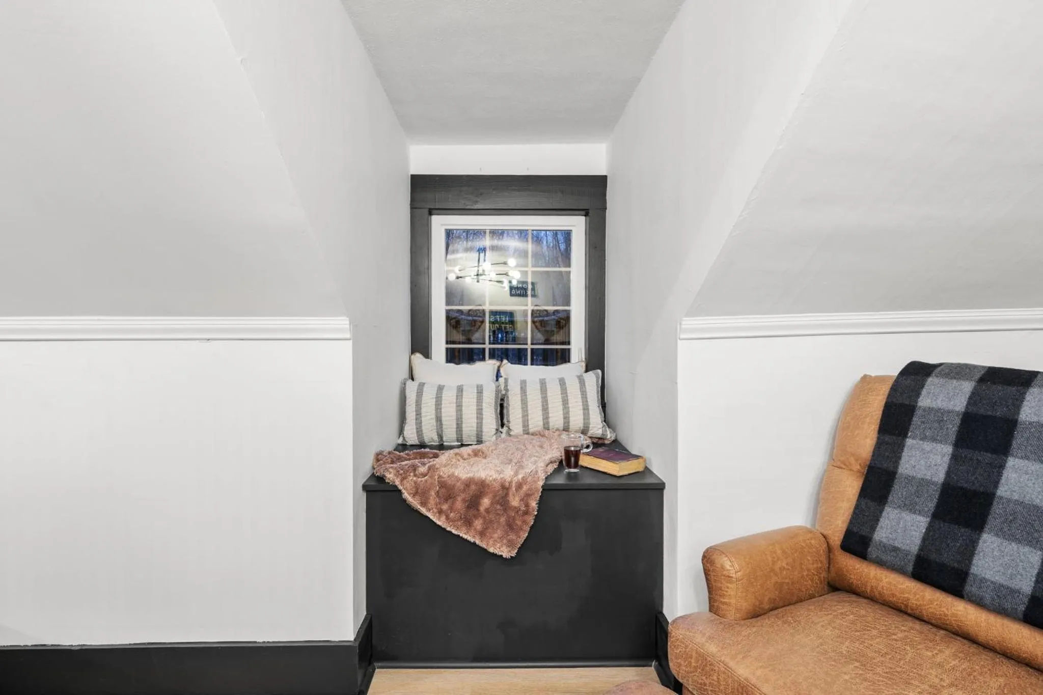 Seating area in Launchpoint Lodge