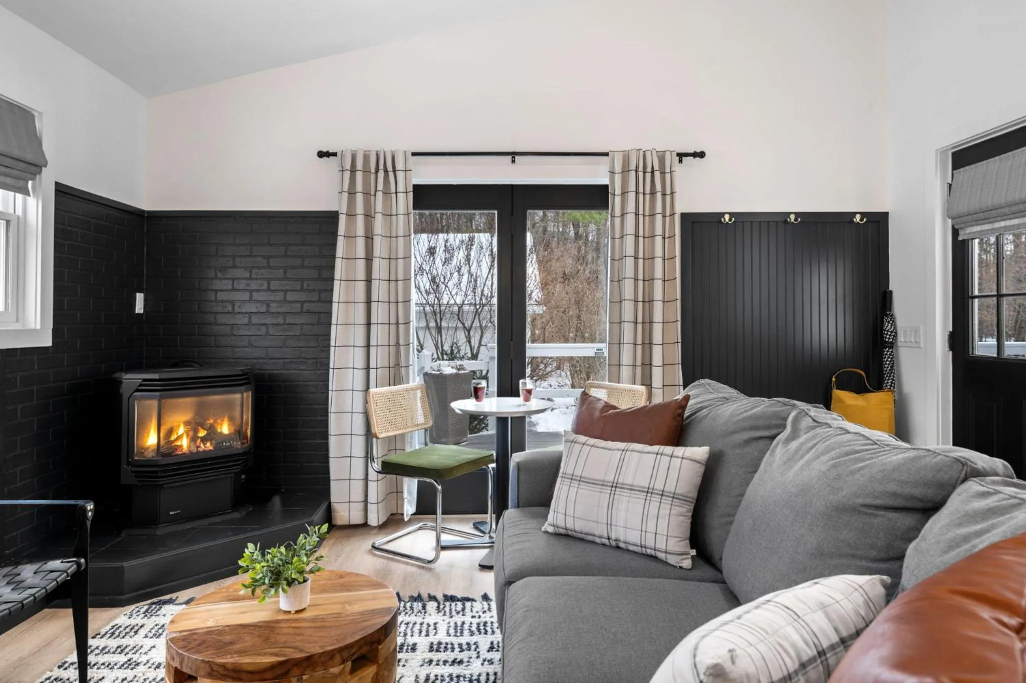 Seating area in Launchpoint Lodge