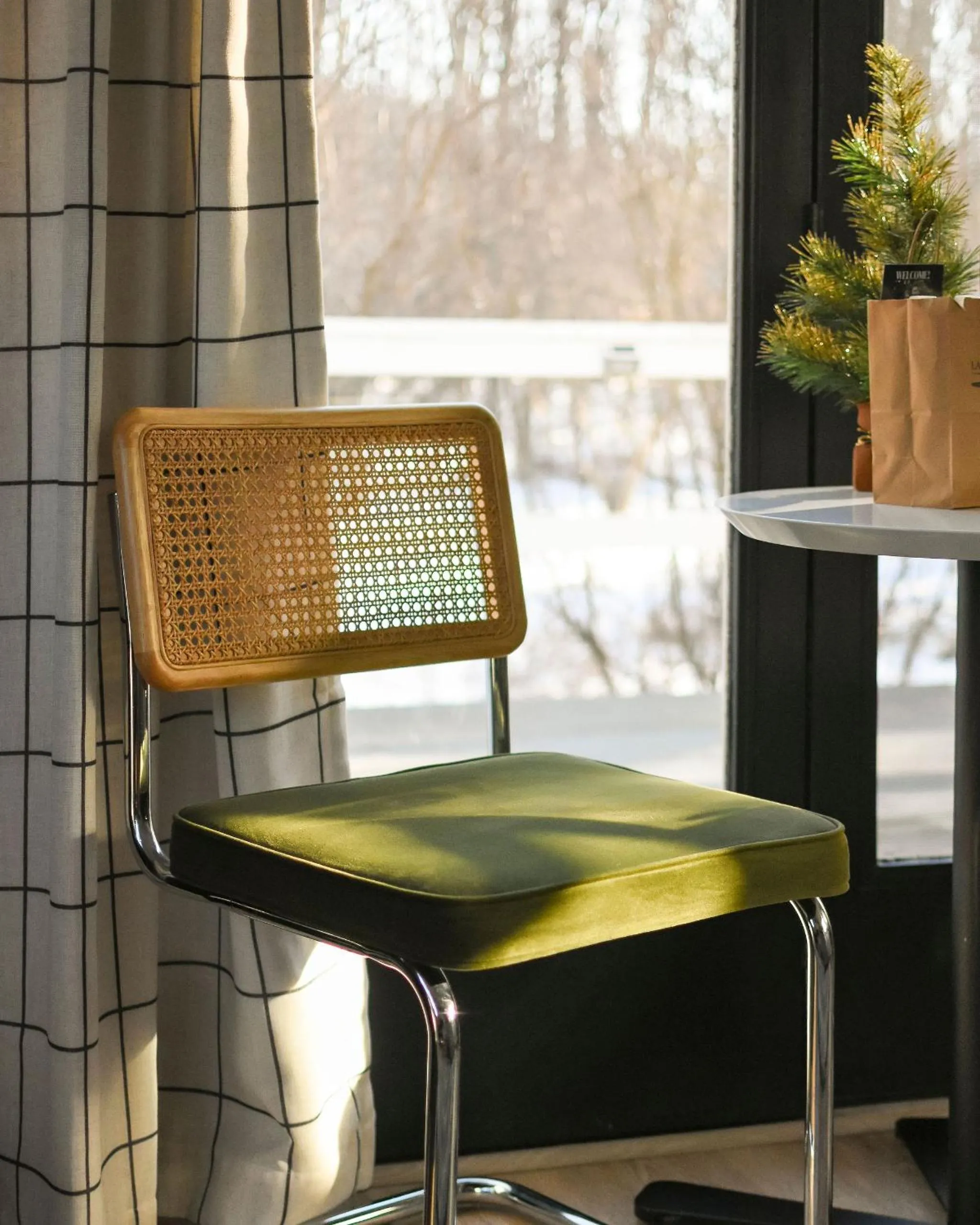 Seating area in Launchpoint Lodge