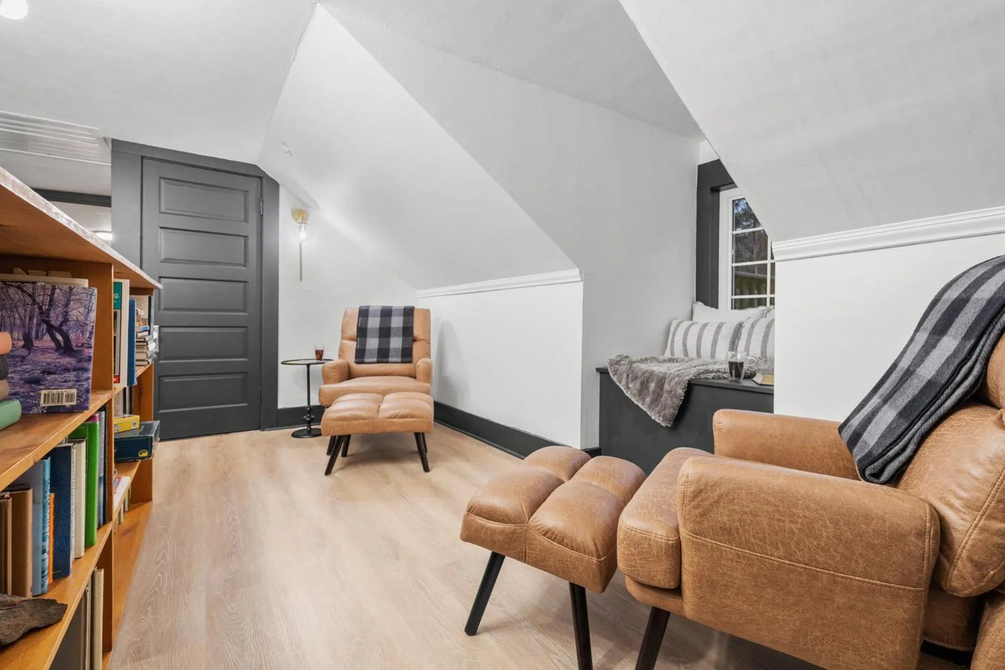 Seating area in Launchpoint Lodge