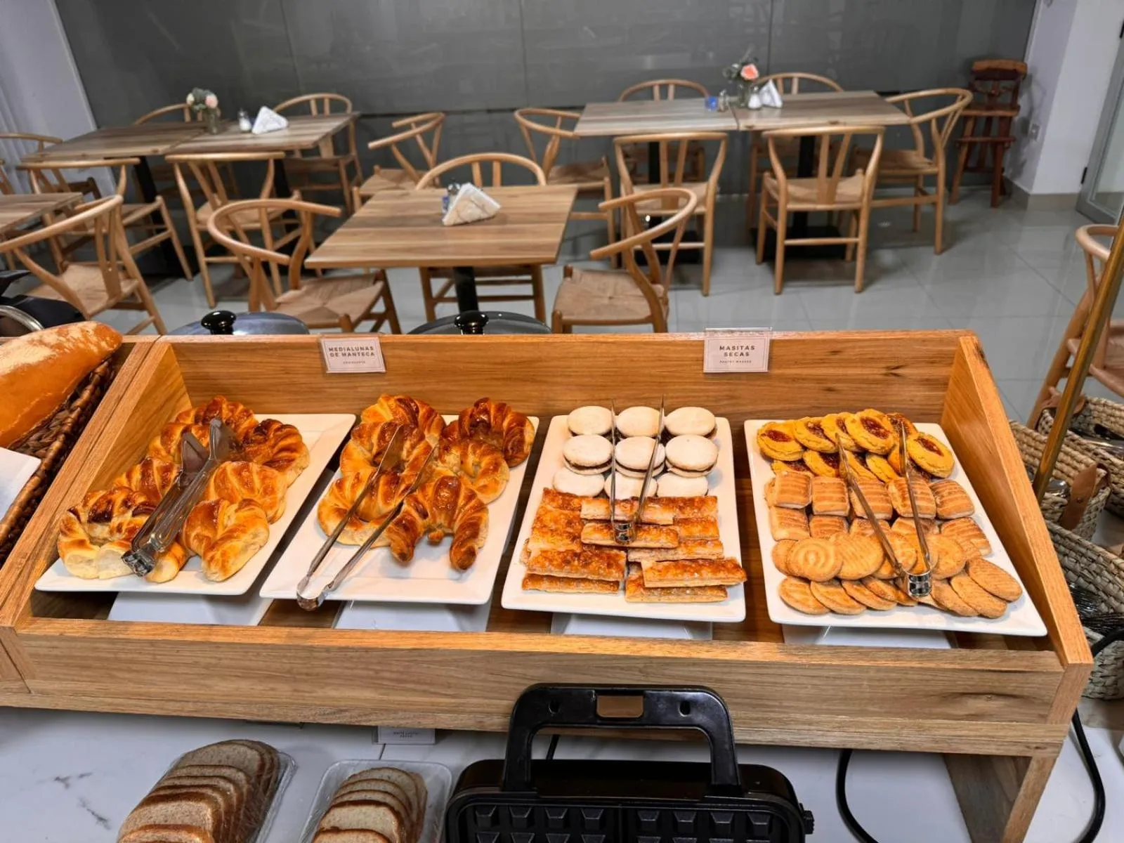 Breakfast in HOMEFULL Apartamentos