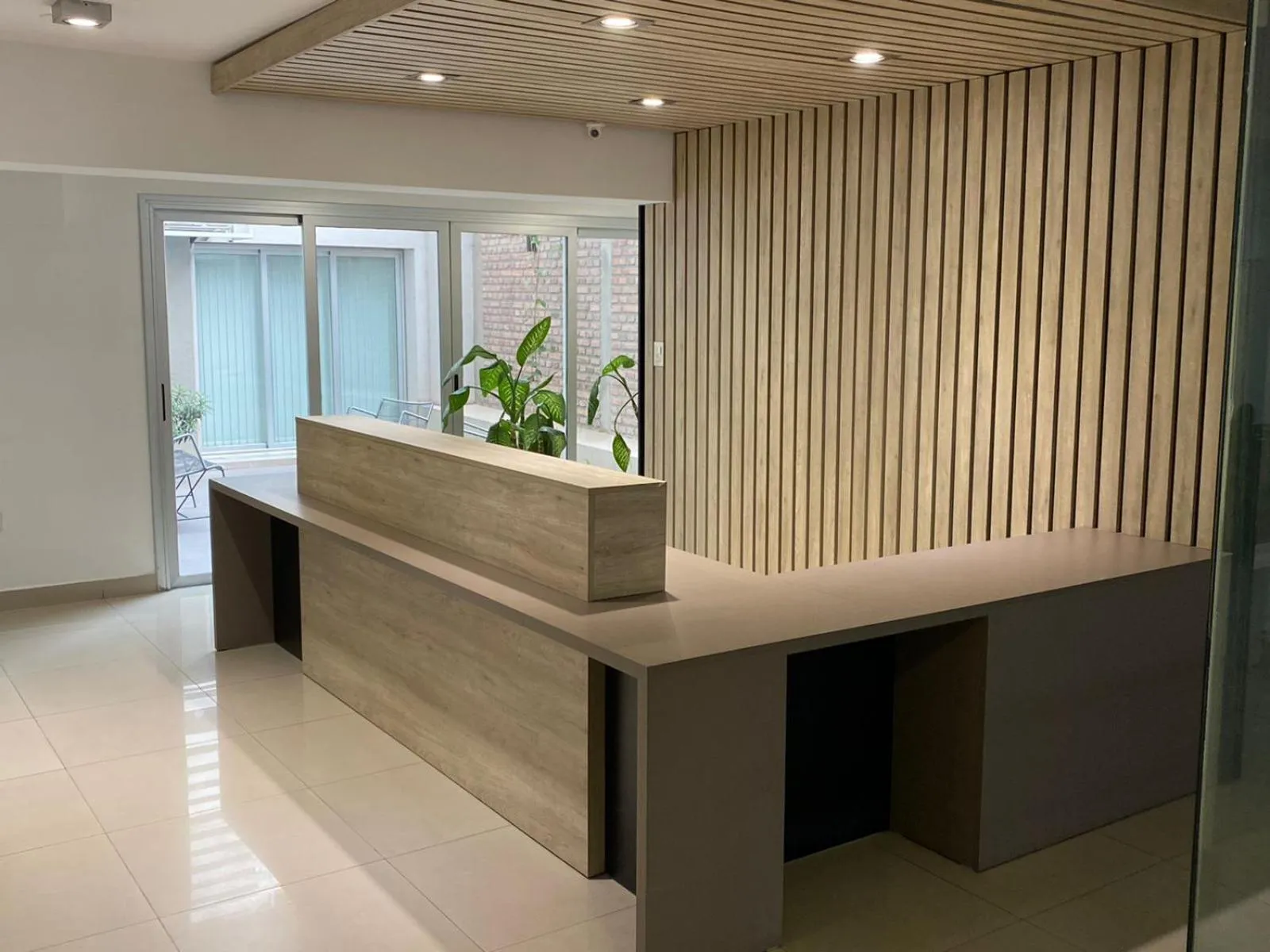 On-site shops in HOMEFULL Apartamentos