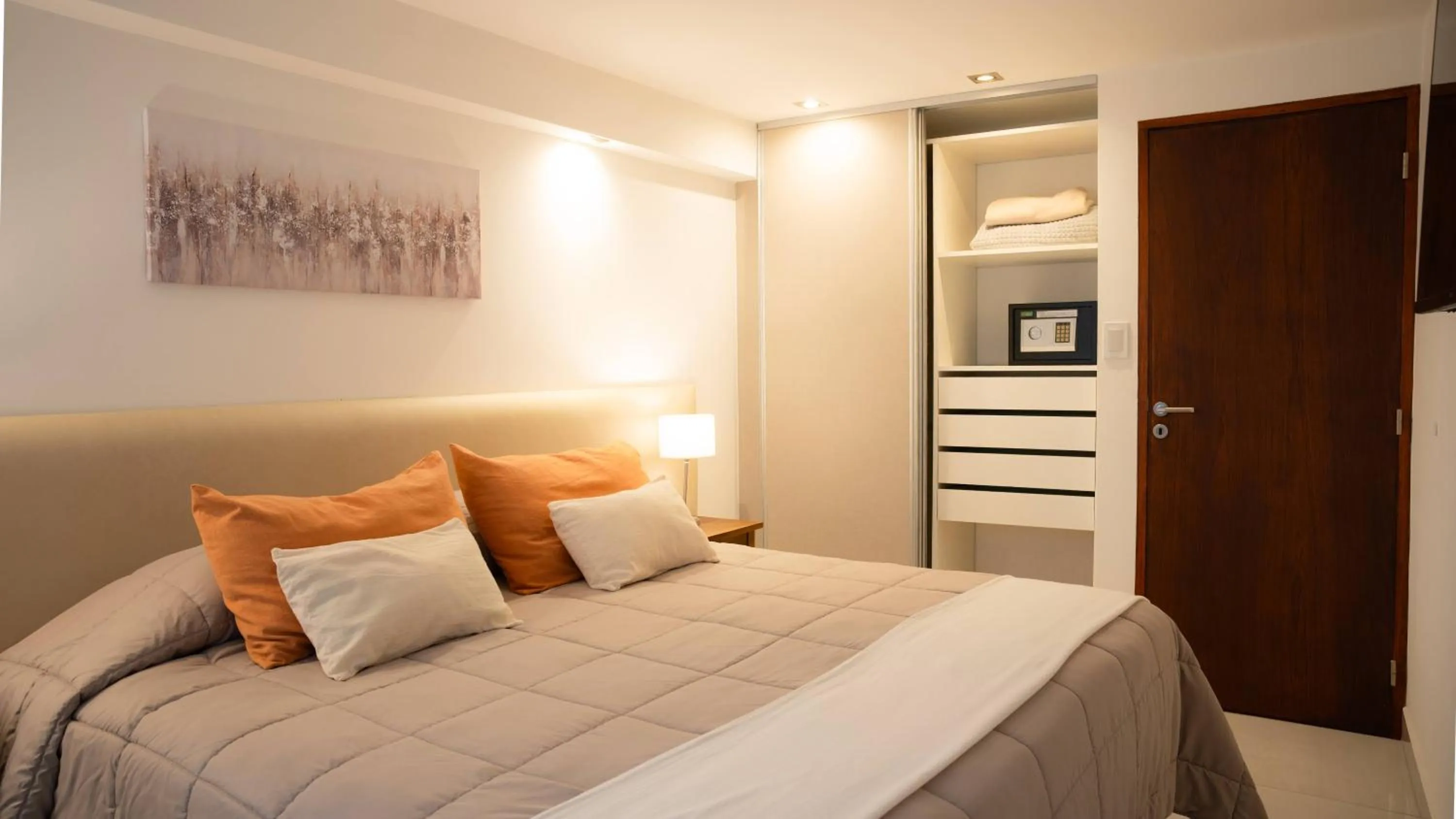 Bedroom, Bed in HOMEFULL Apartamentos