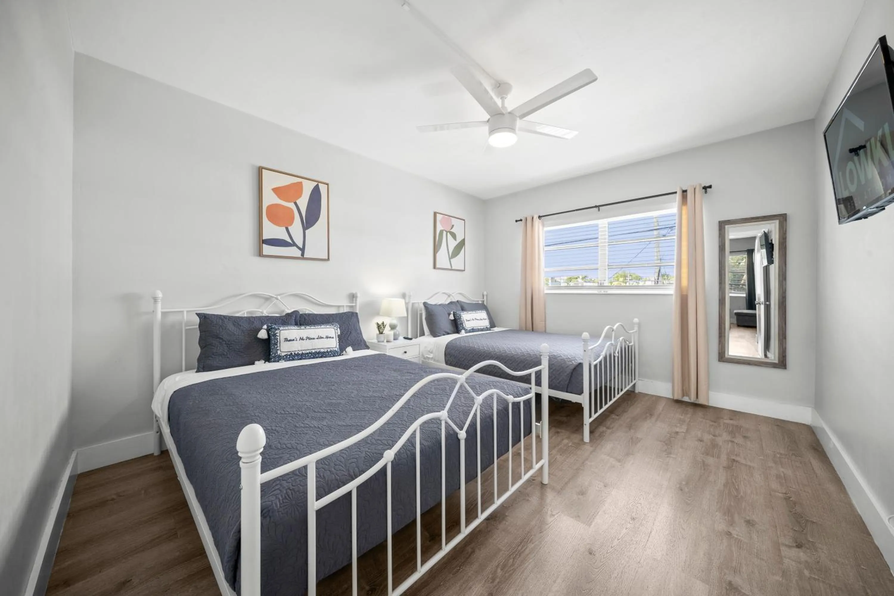 Bed in Bayview Regency Apartments By Lowkl