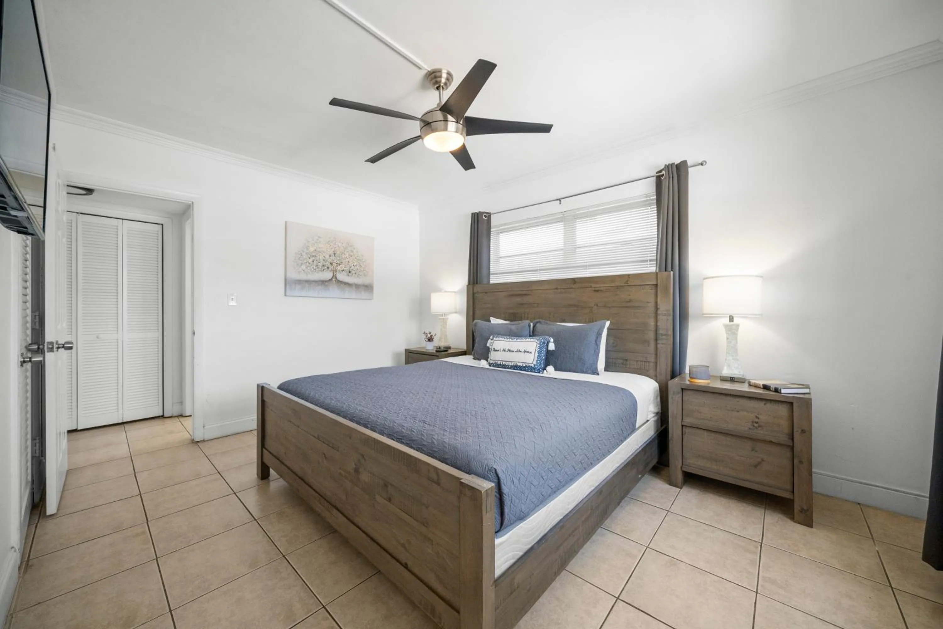 Bed in Bayview Regency Apartments By Lowkl