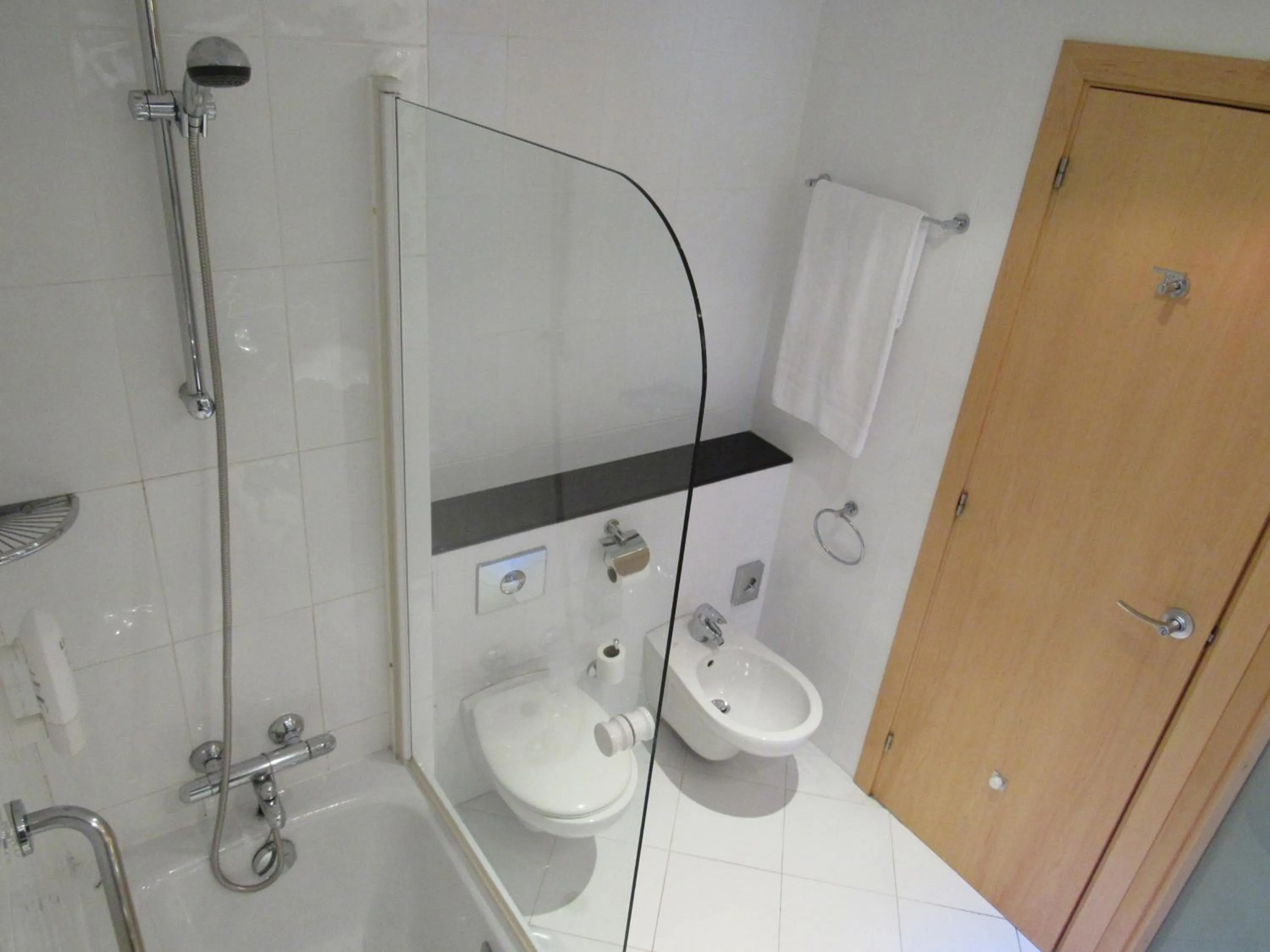 Bathroom in Holiday Inn Express Valencia Bonaire by IHG