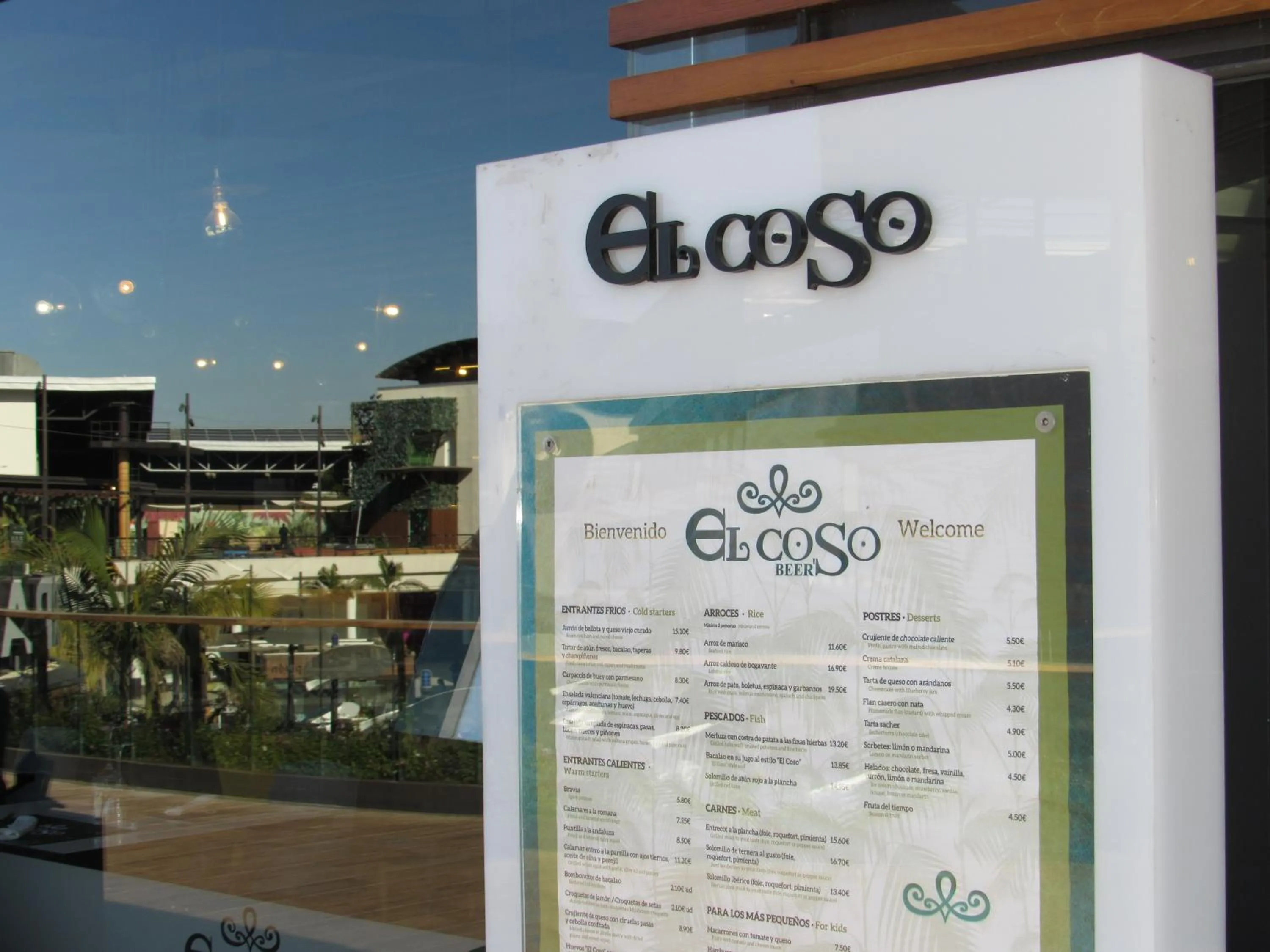 Meals in Holiday Inn Express Valencia Bonaire by IHG