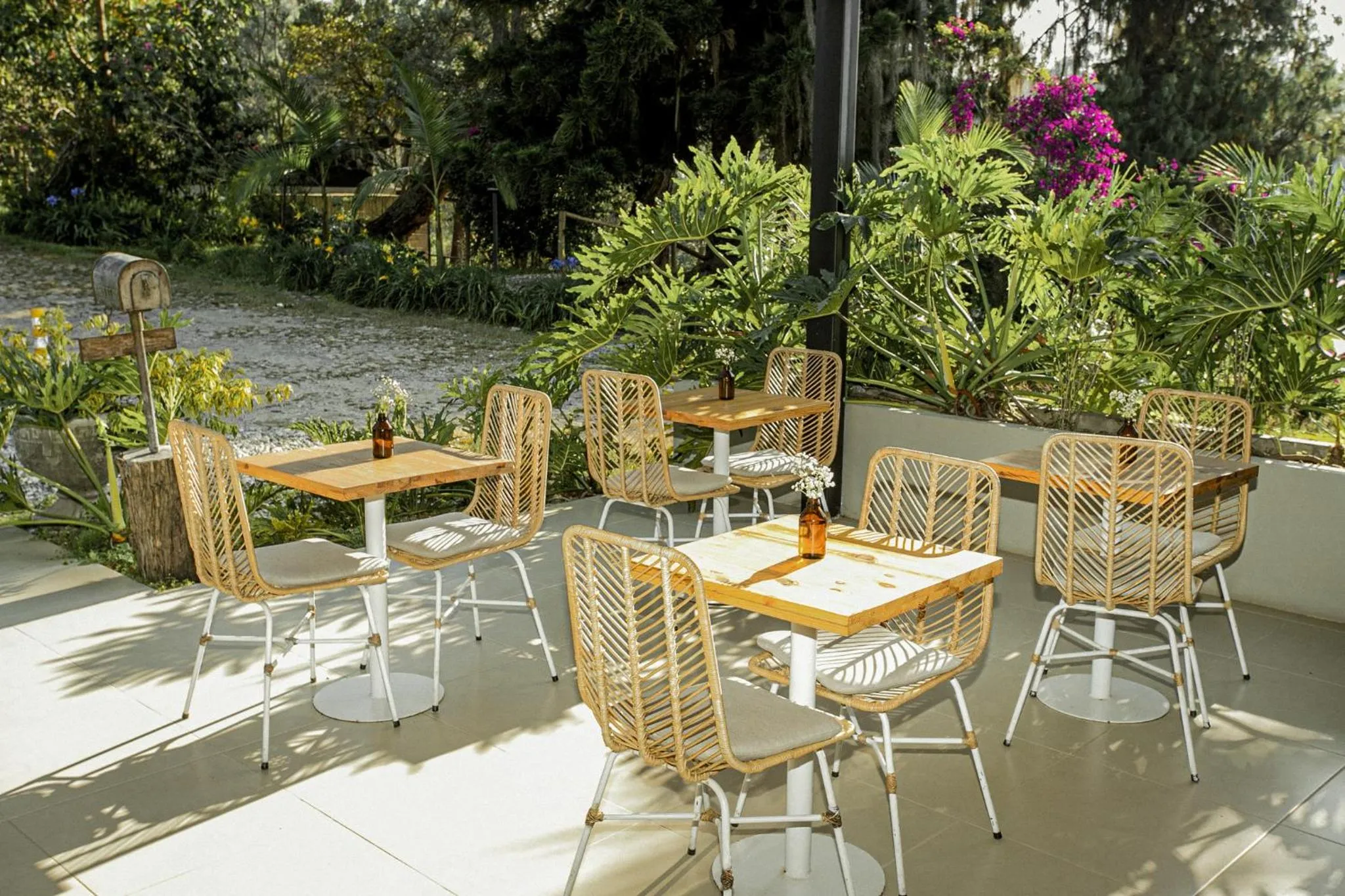 Lobby or reception in La Pausa Hotelbistro