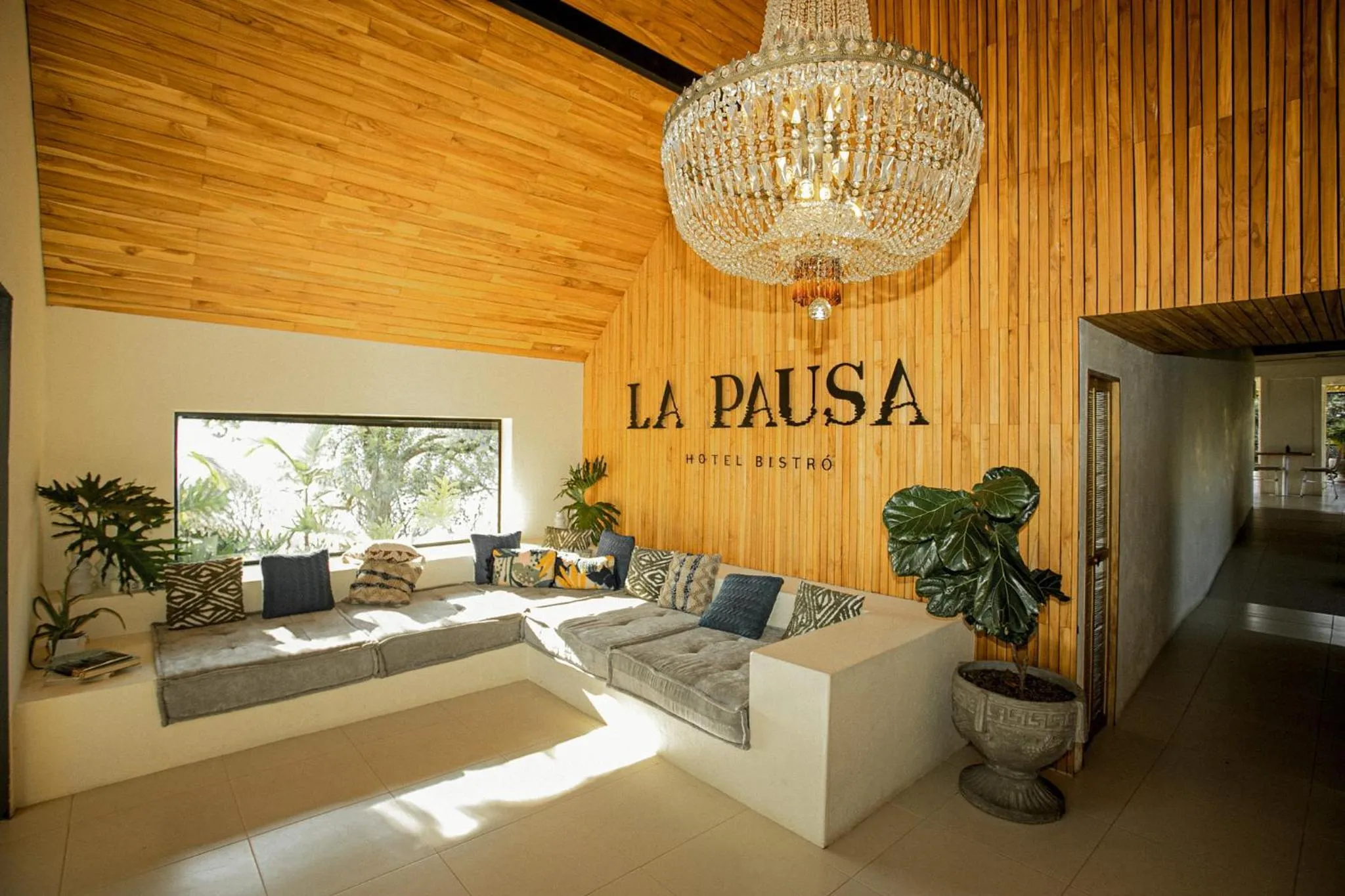 Lobby or reception in La Pausa Hotelbistro