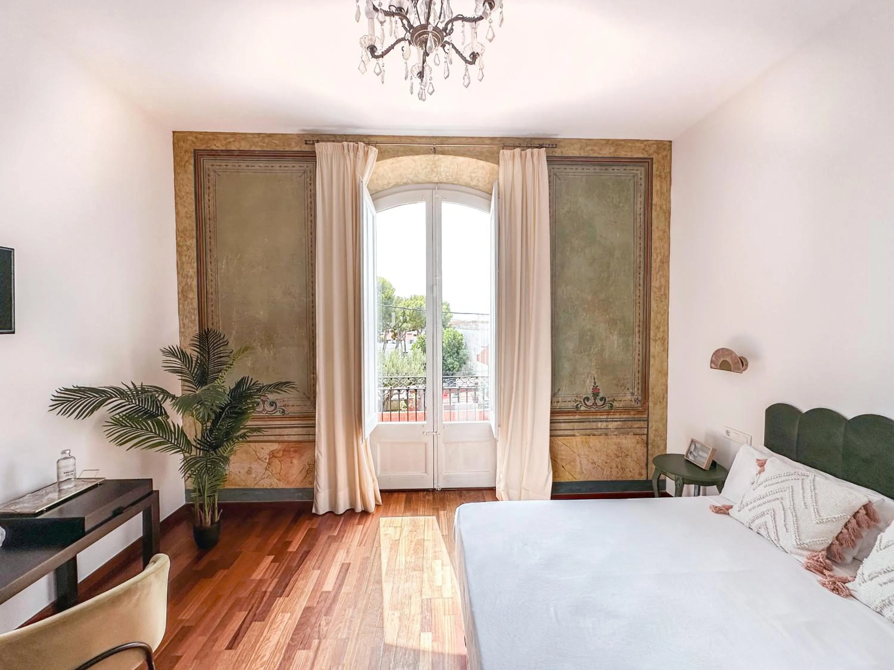 Bed in Hotel Palou 1874